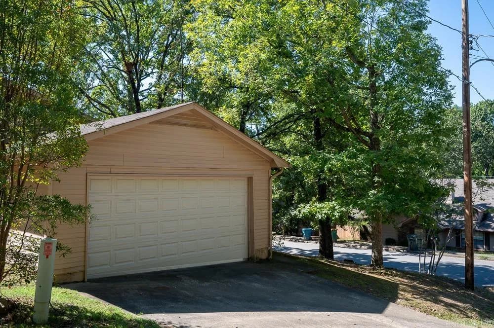 Property at 2  Woodlore - Image 29