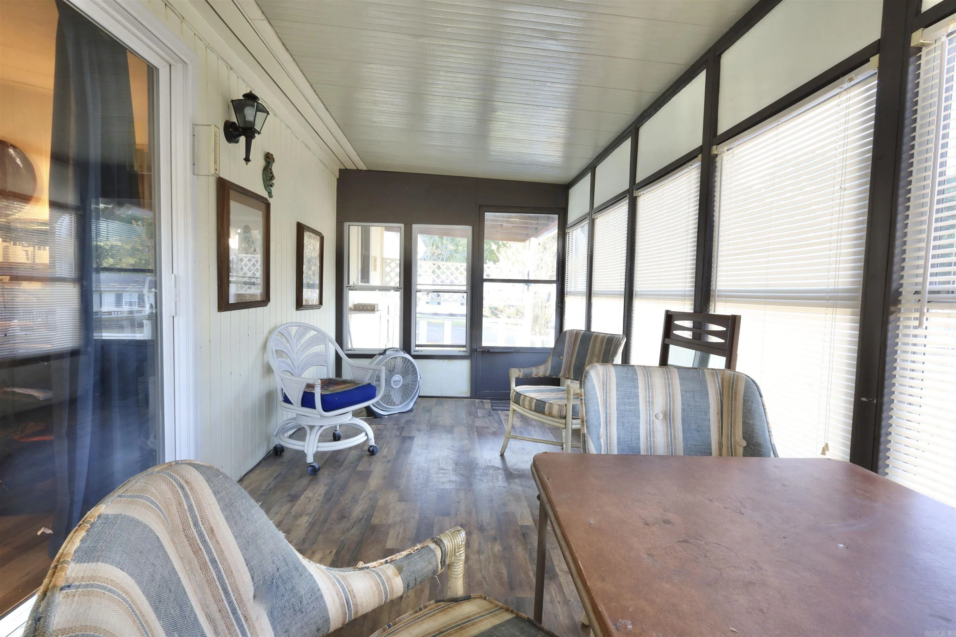 Property at 101  Valiant - Image 26