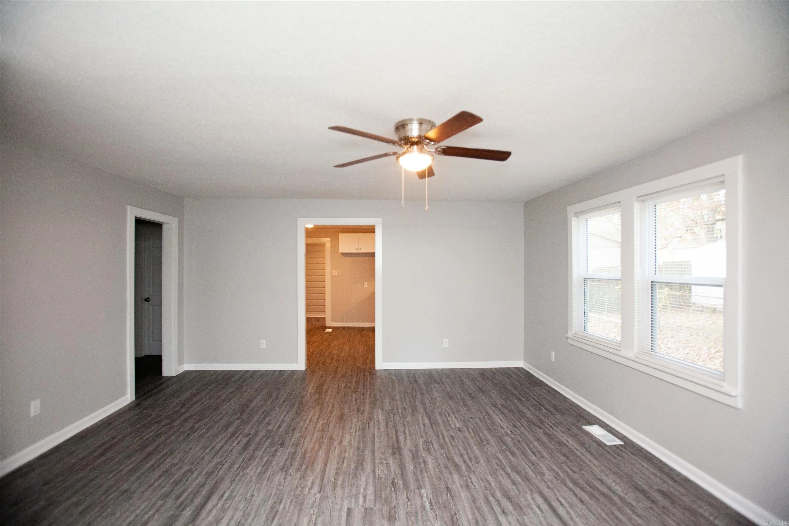 Property at 3004 S Harrison - Image 7