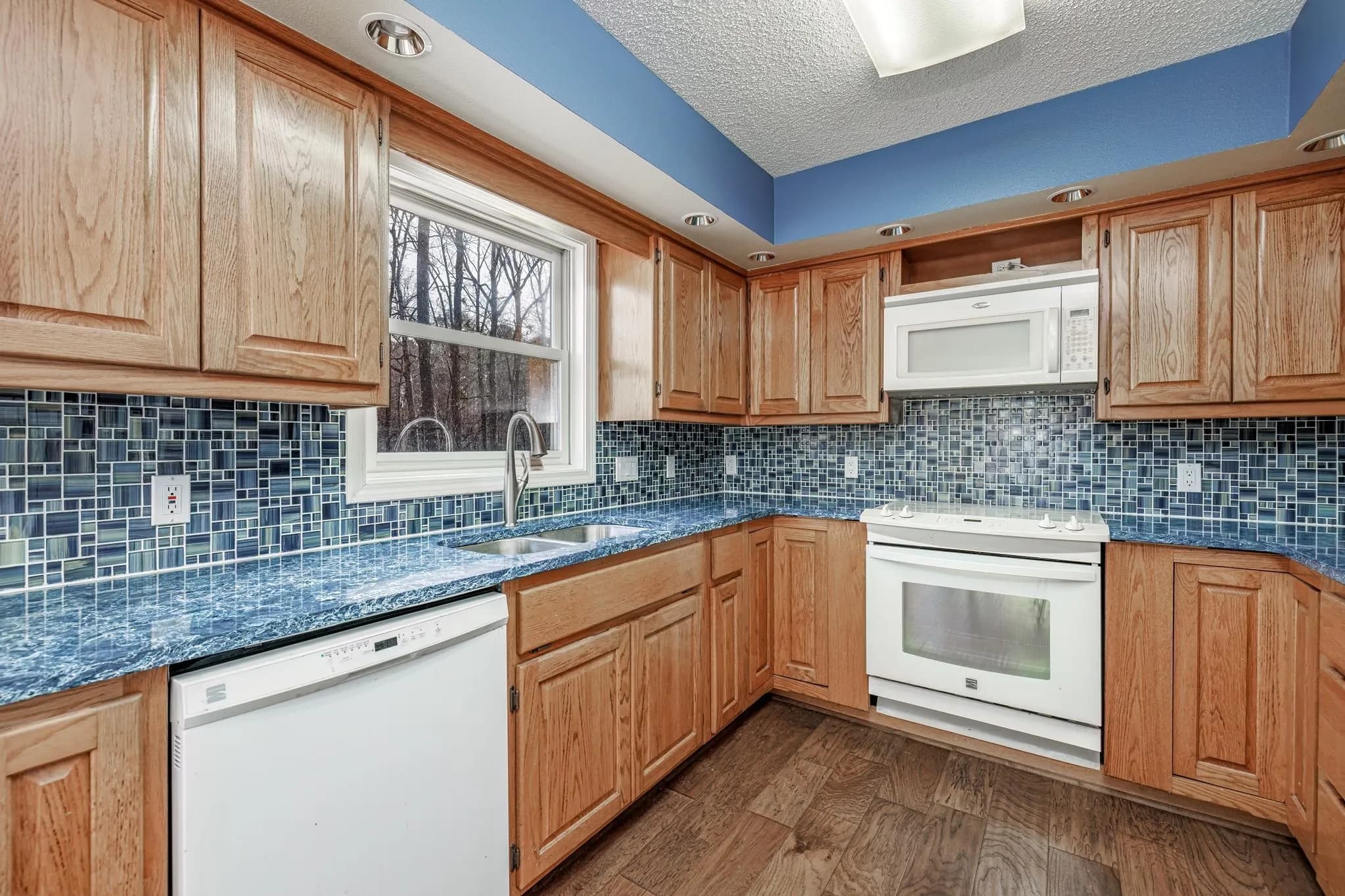 Property at 24  Madrid - Image 15