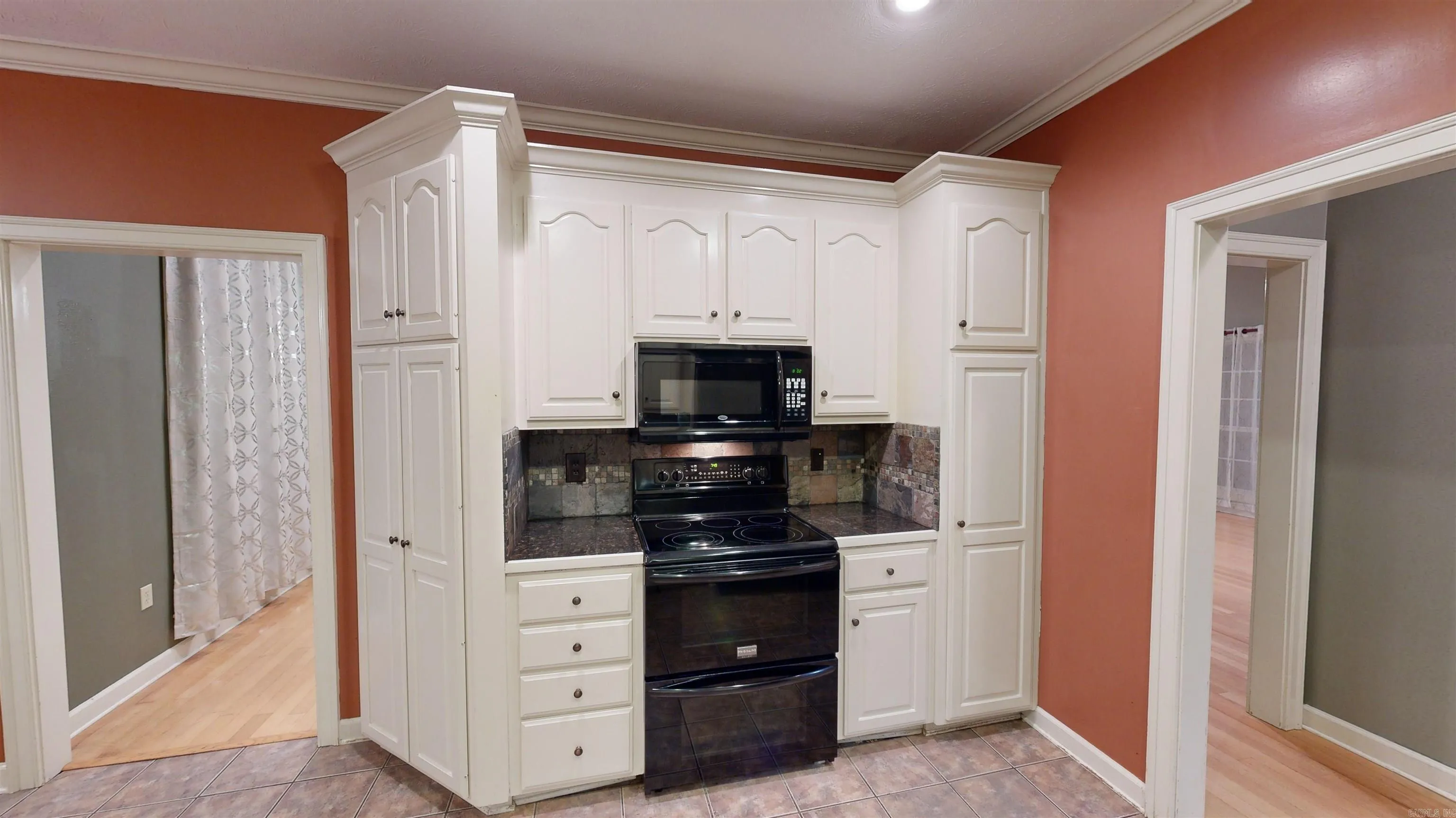 Property at 164  Calais - Image 13