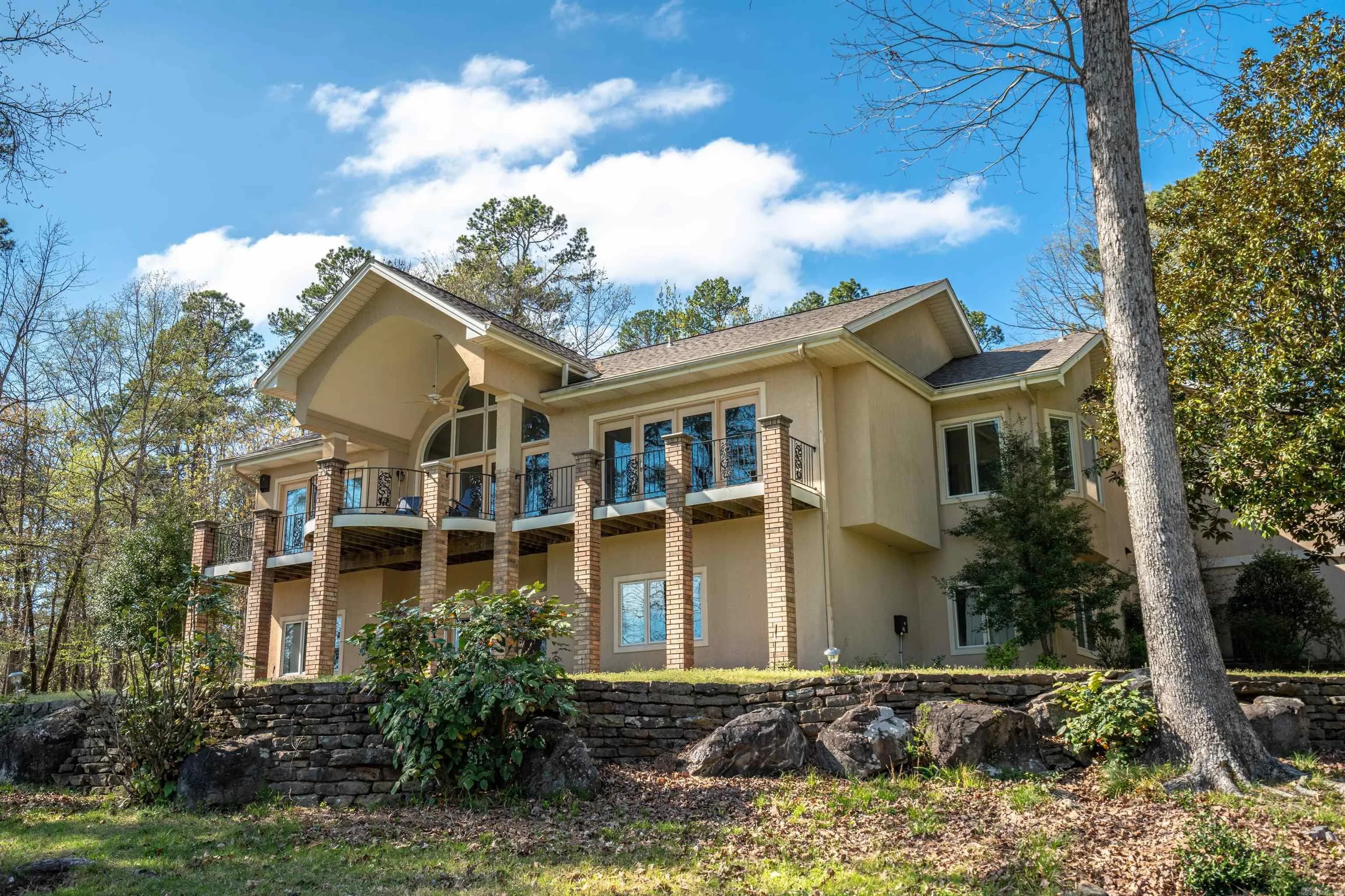 Property at 9  Morro - Image 42