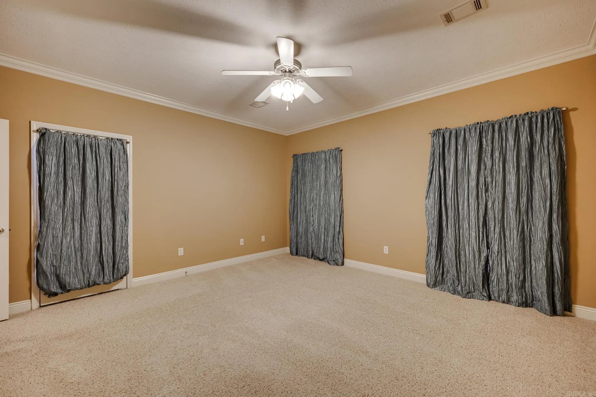 Property at 1430  Norbert - Image 18