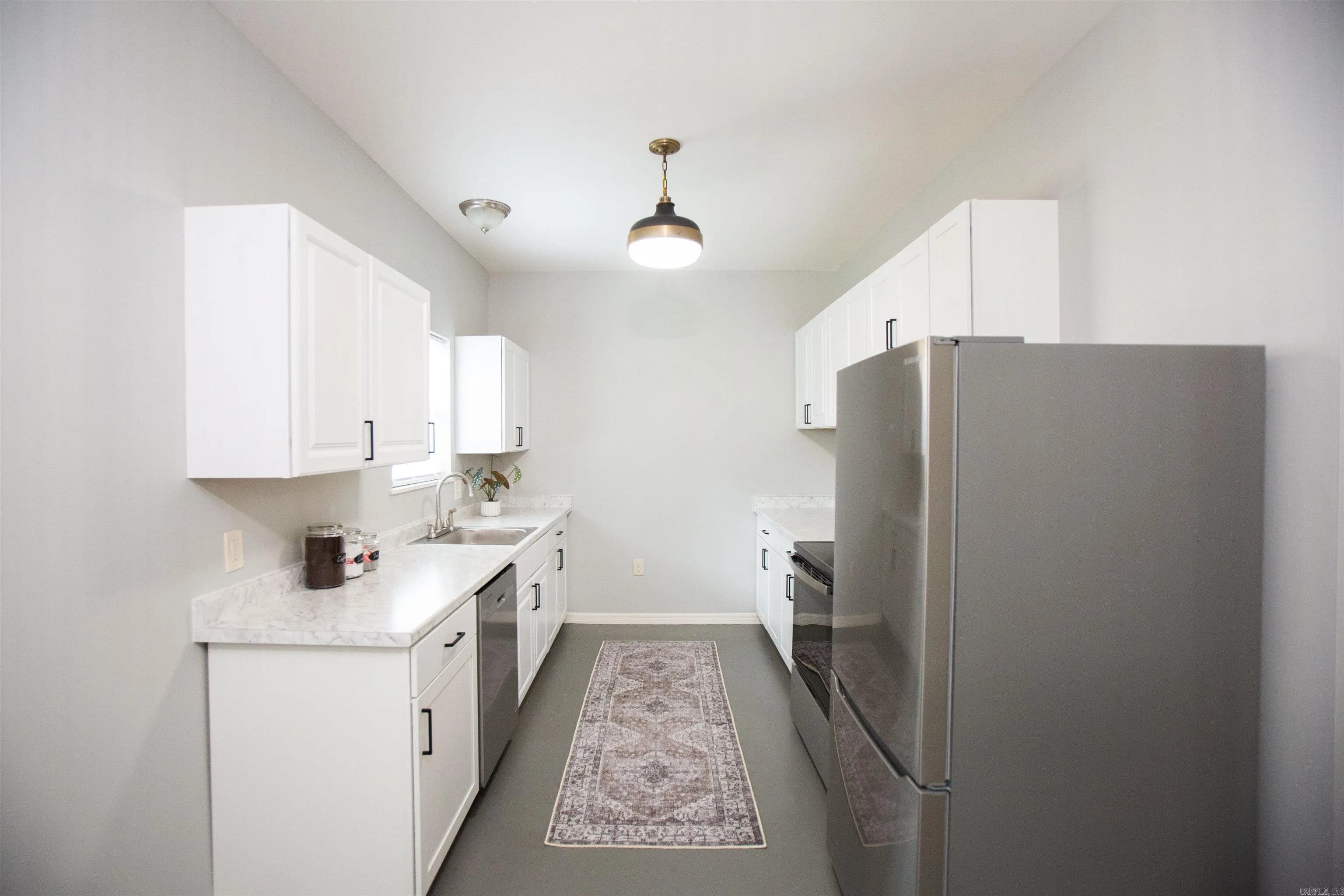 Property at 1300 S Battery, B - Image 6
