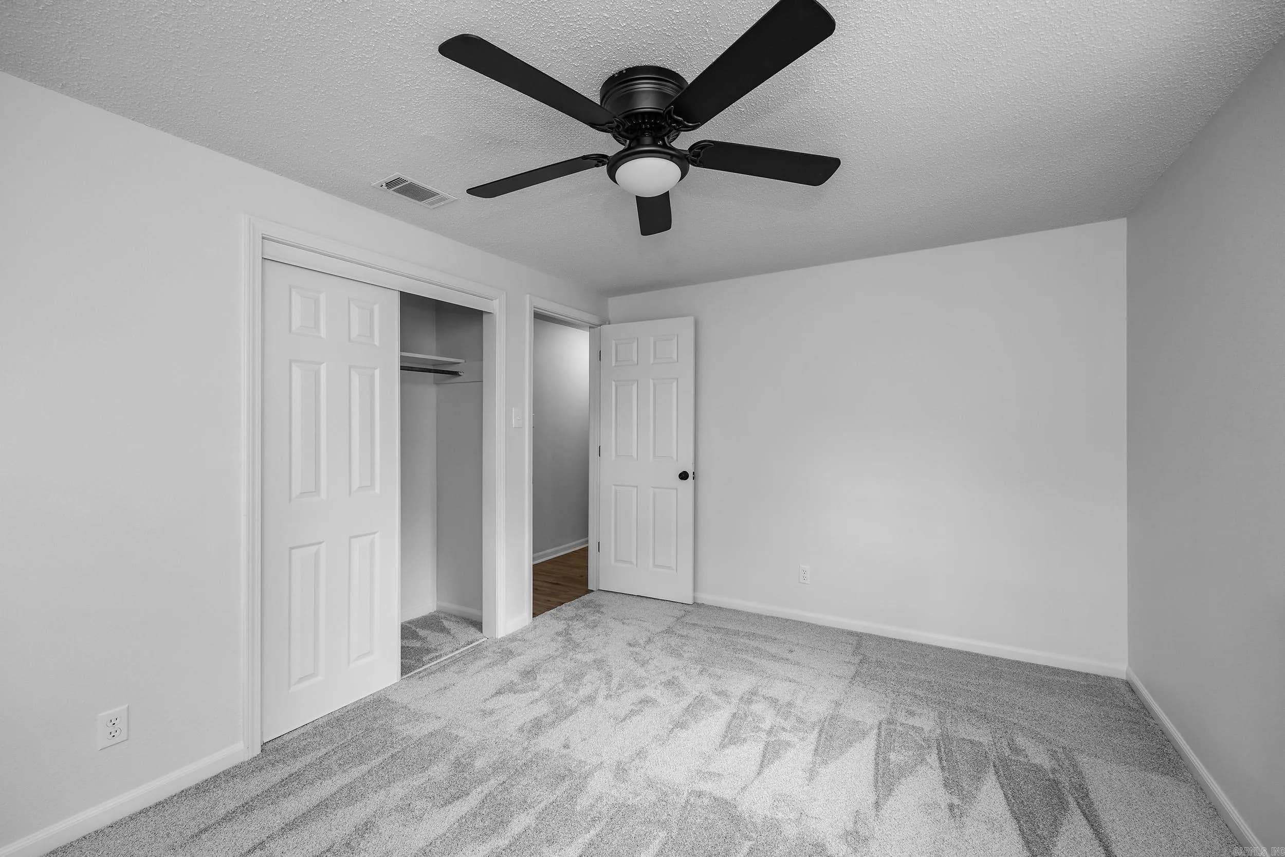Property at 4  Carriage - Image 25