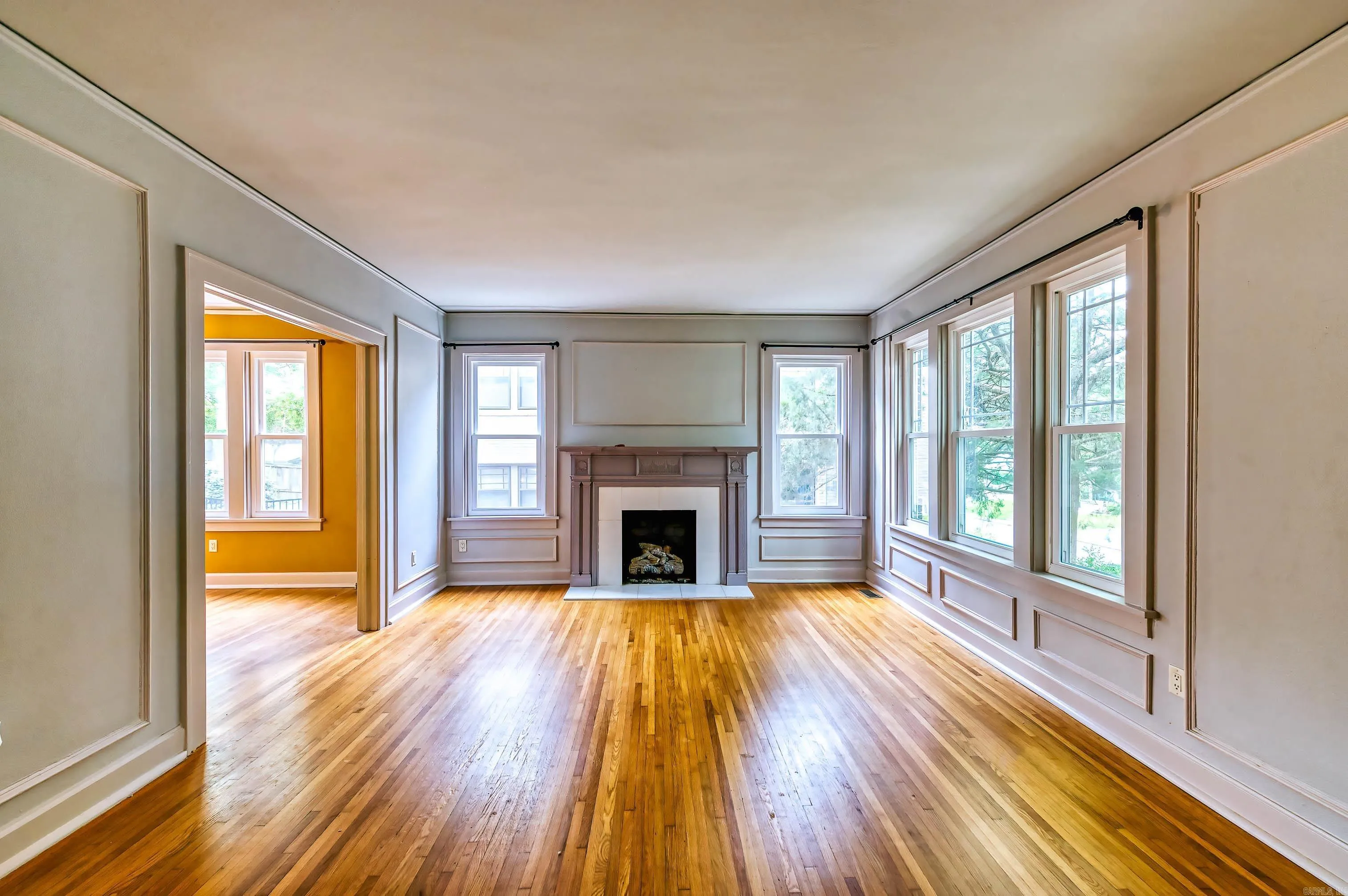 Property at 111  Crystal court - Image 6