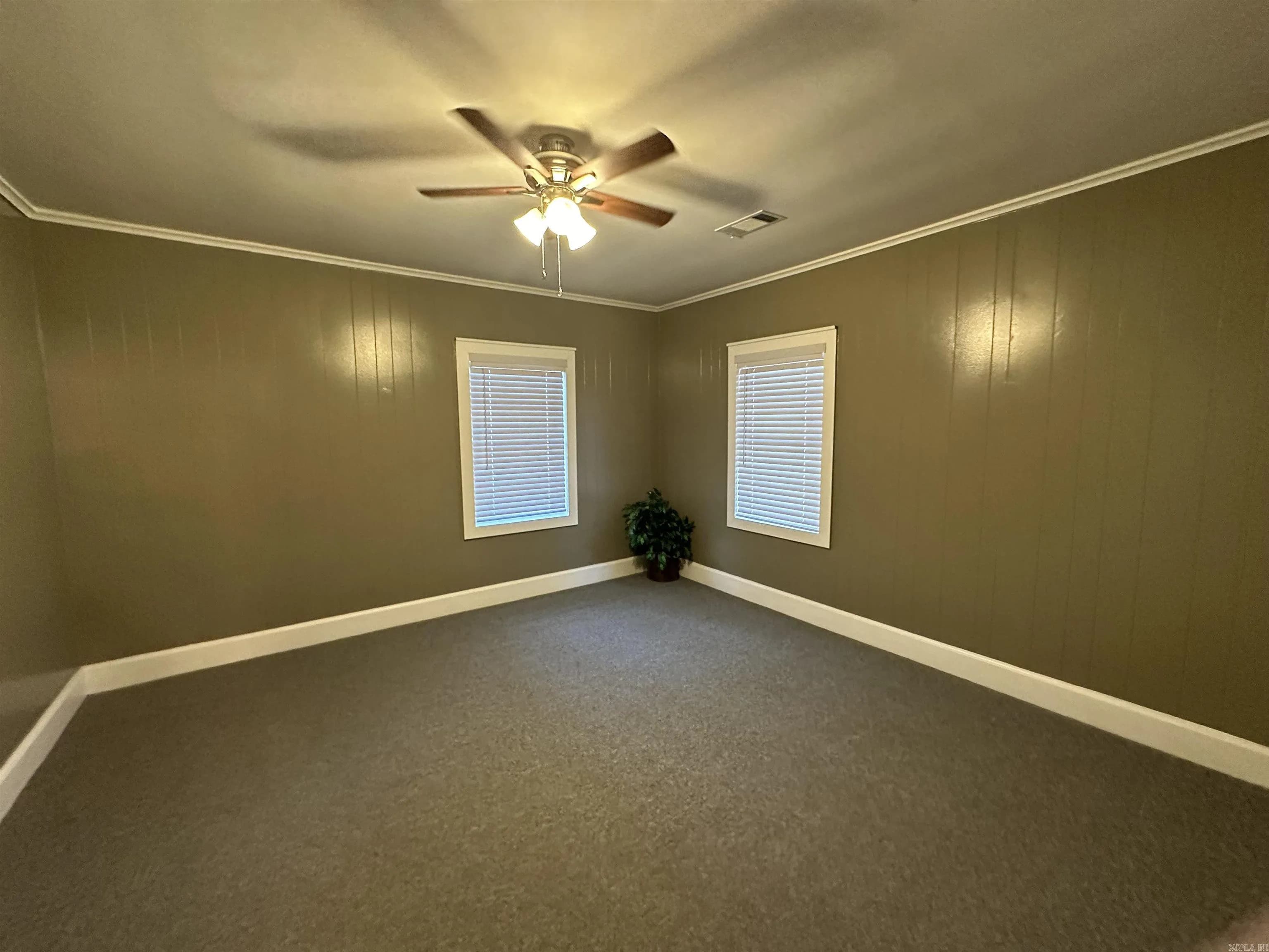 Property at 1500 S Jefferson - Image 37