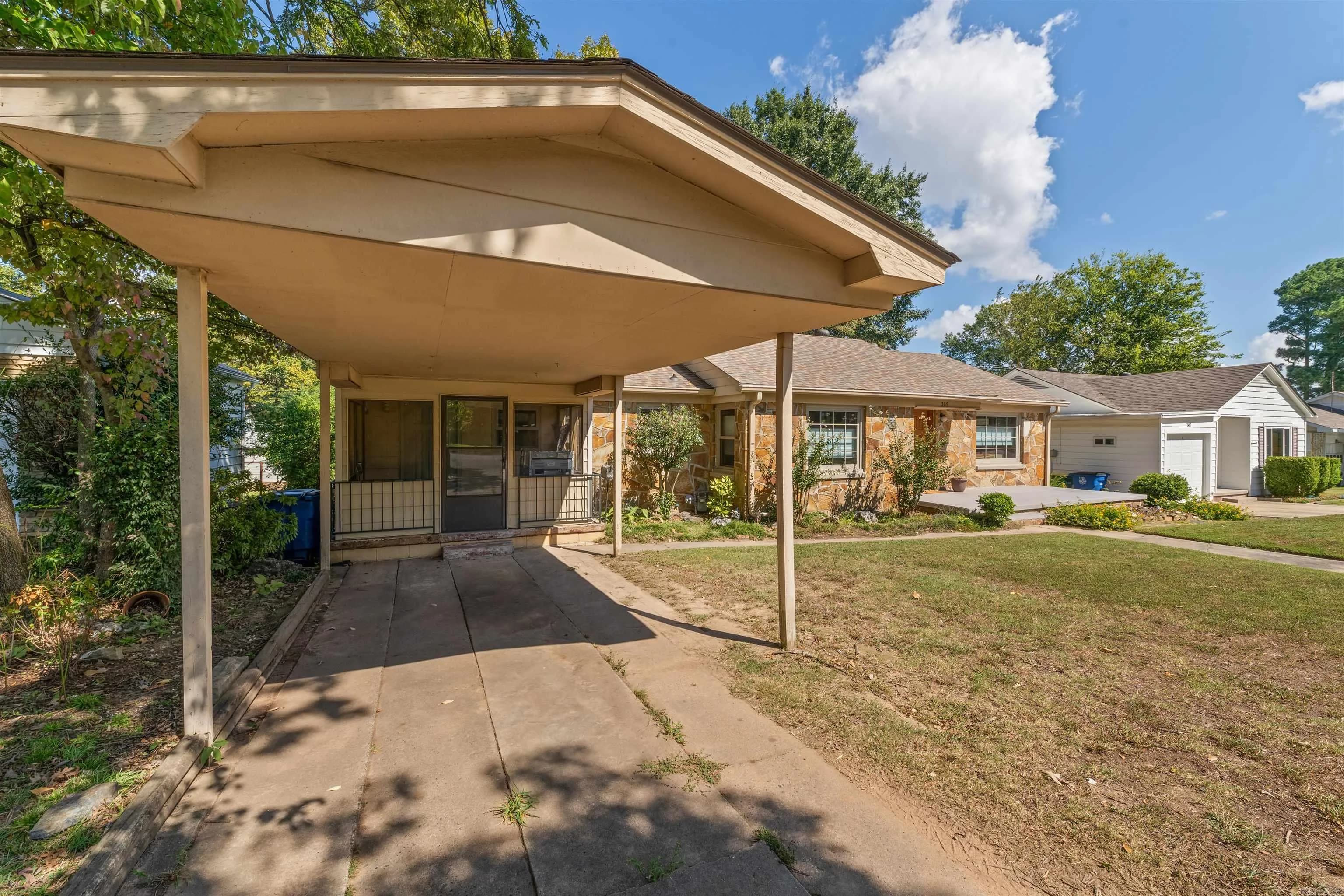 Property at 305 E Scenic - Image 28