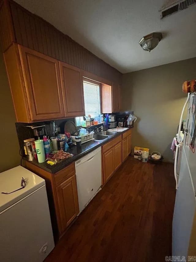Property at 1412  Smithwick - Image 4