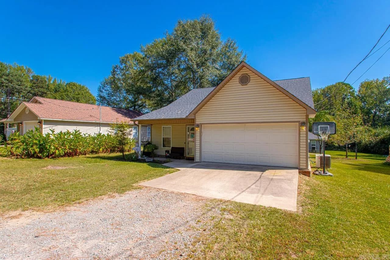 Property at 806  N. marion - Image 23