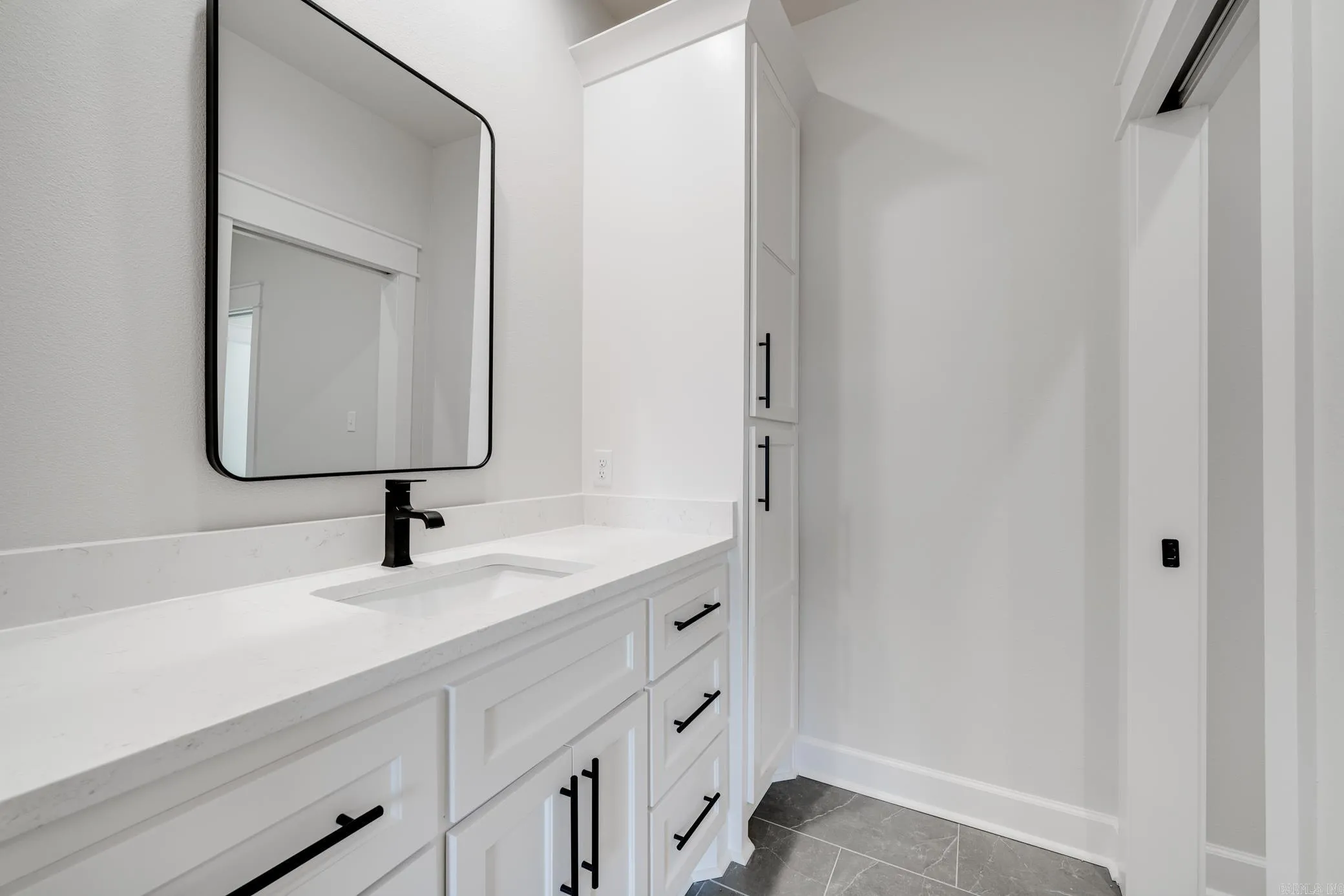 Property at 8  Ridgewood - Image 35