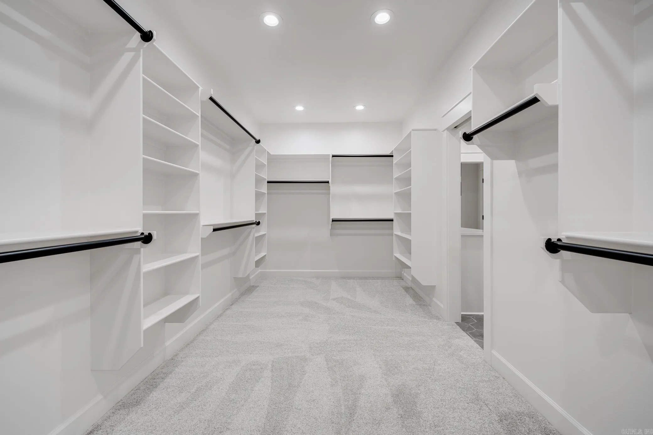 Property at 8  Ridgewood - Image 27