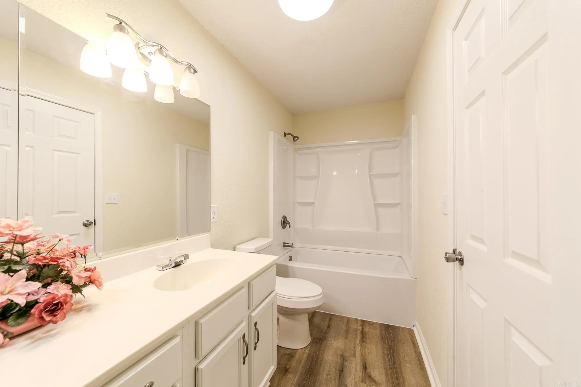Property at 1032  Webber - Image 56