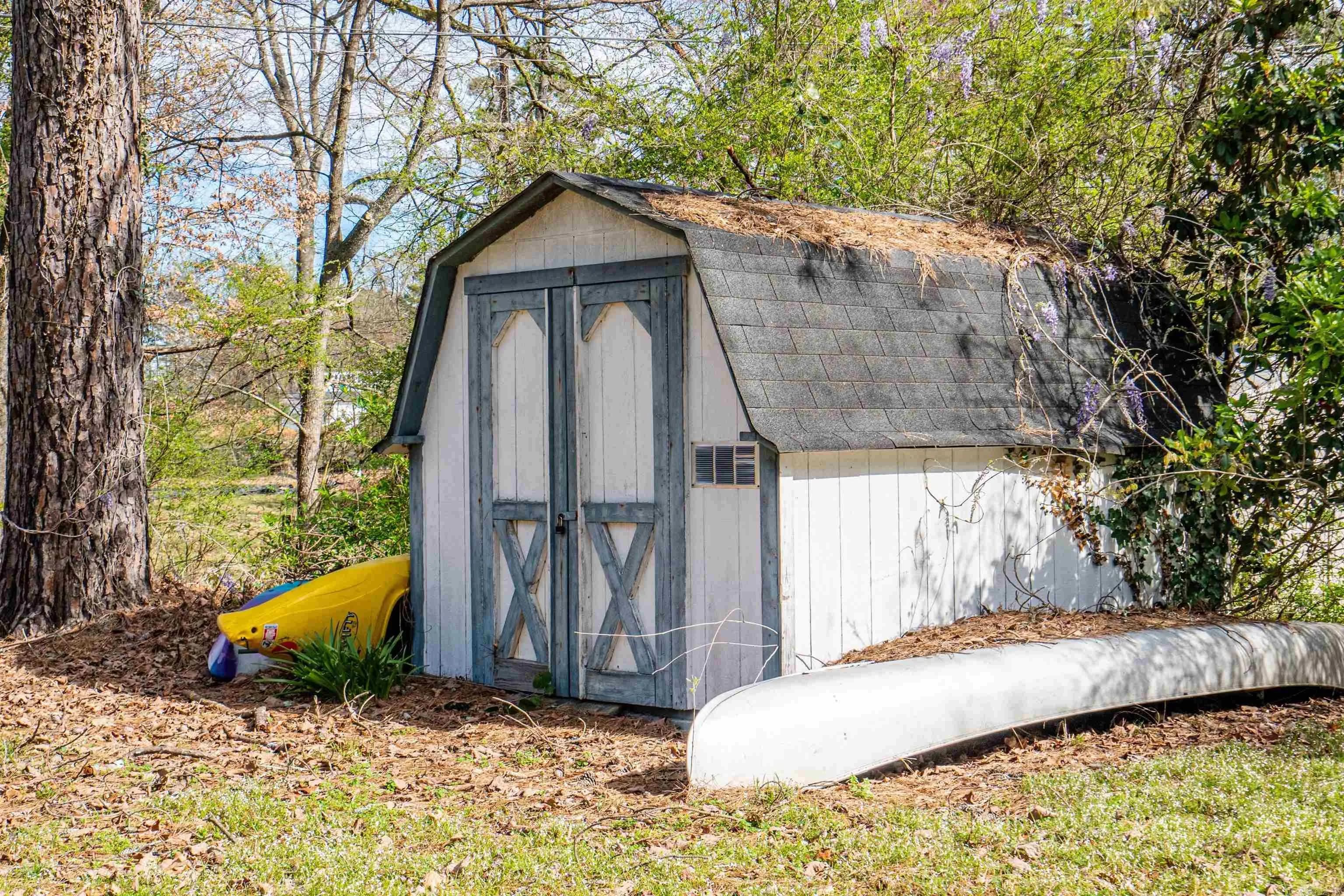 Property at 8  Pinewood - Image 11
