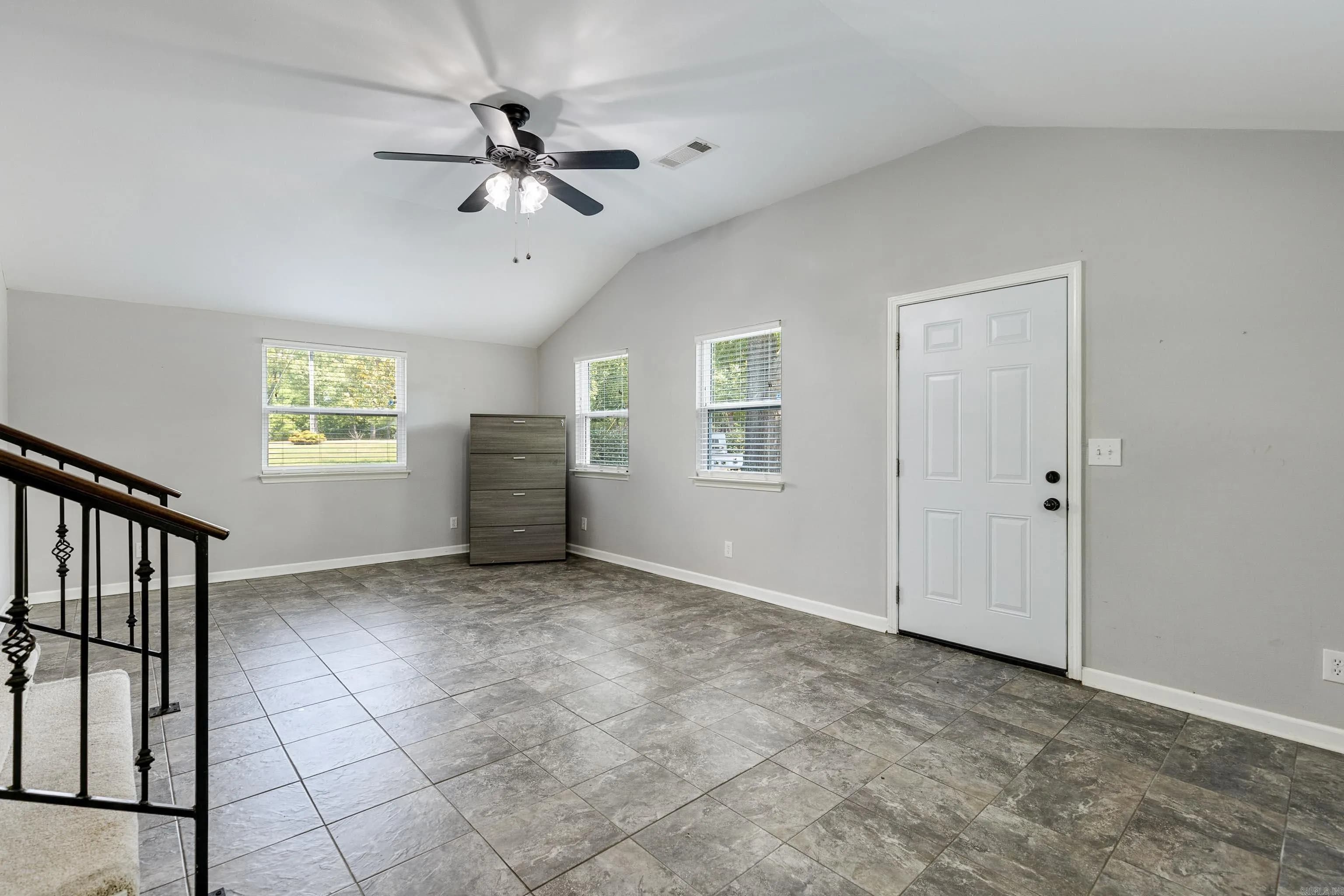 Property at 9309  Zuber - Image 23