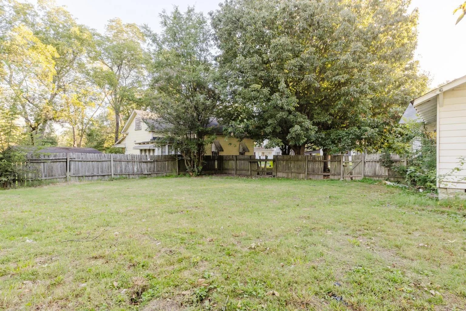 Property at 512  Anna - Image 33