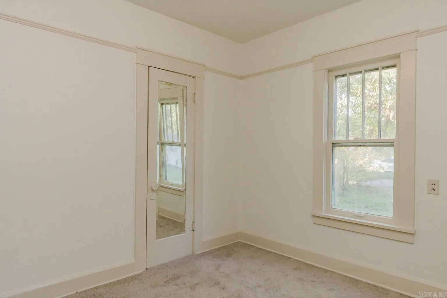 Property at 512  Anna - Image 24