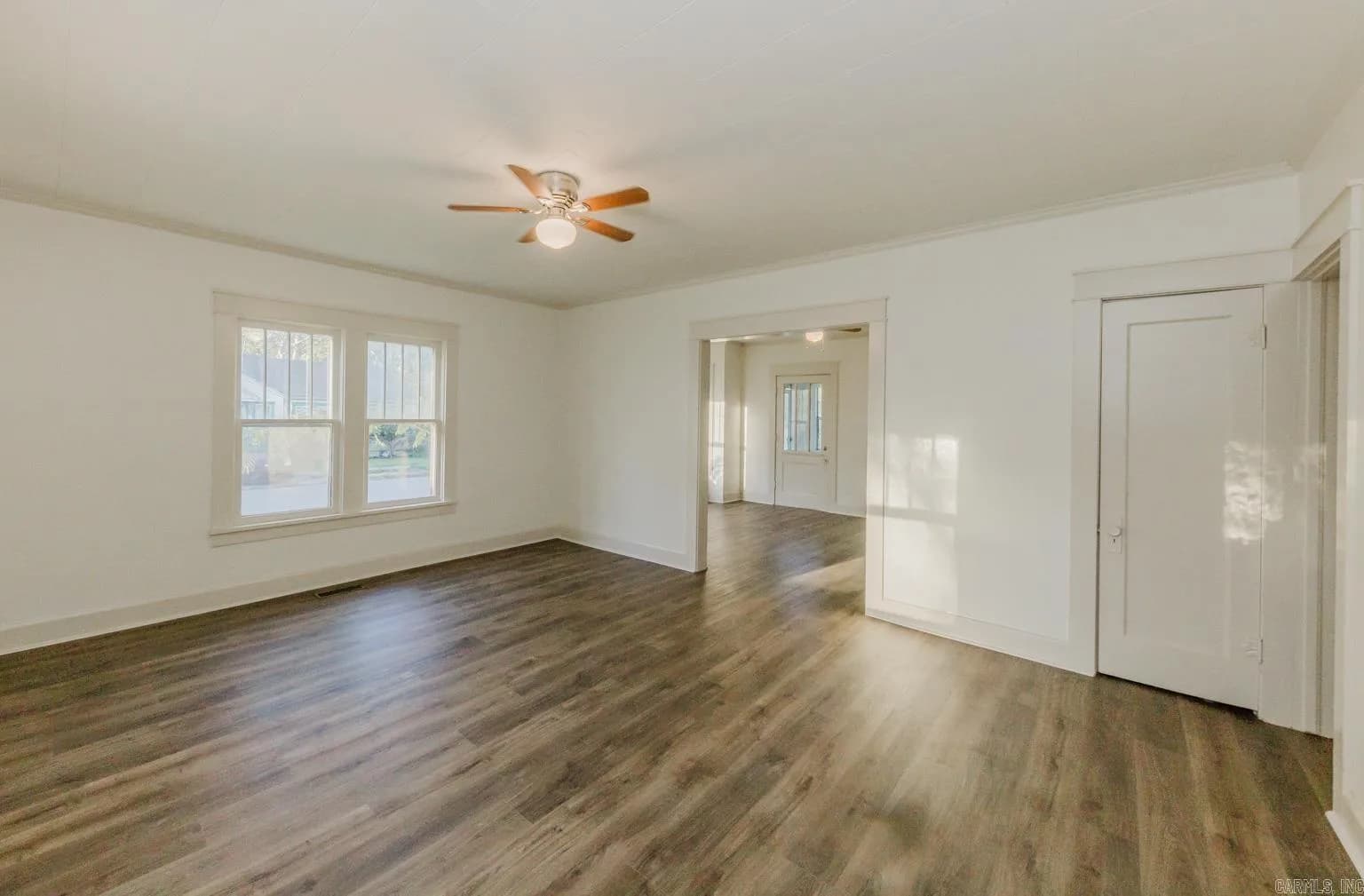 Property at 512  Anna - Image 6