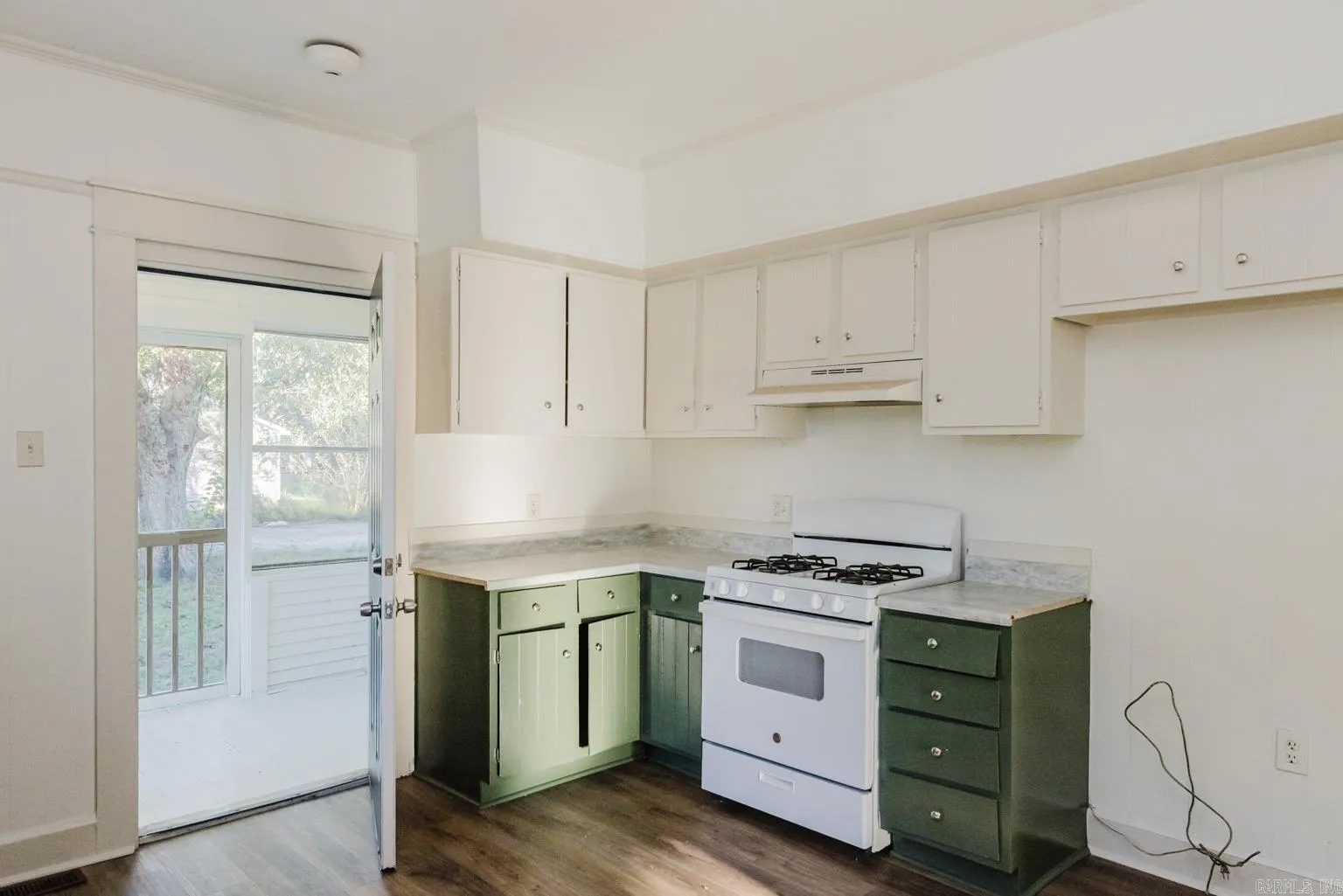 Property at 512  Anna - Image 19