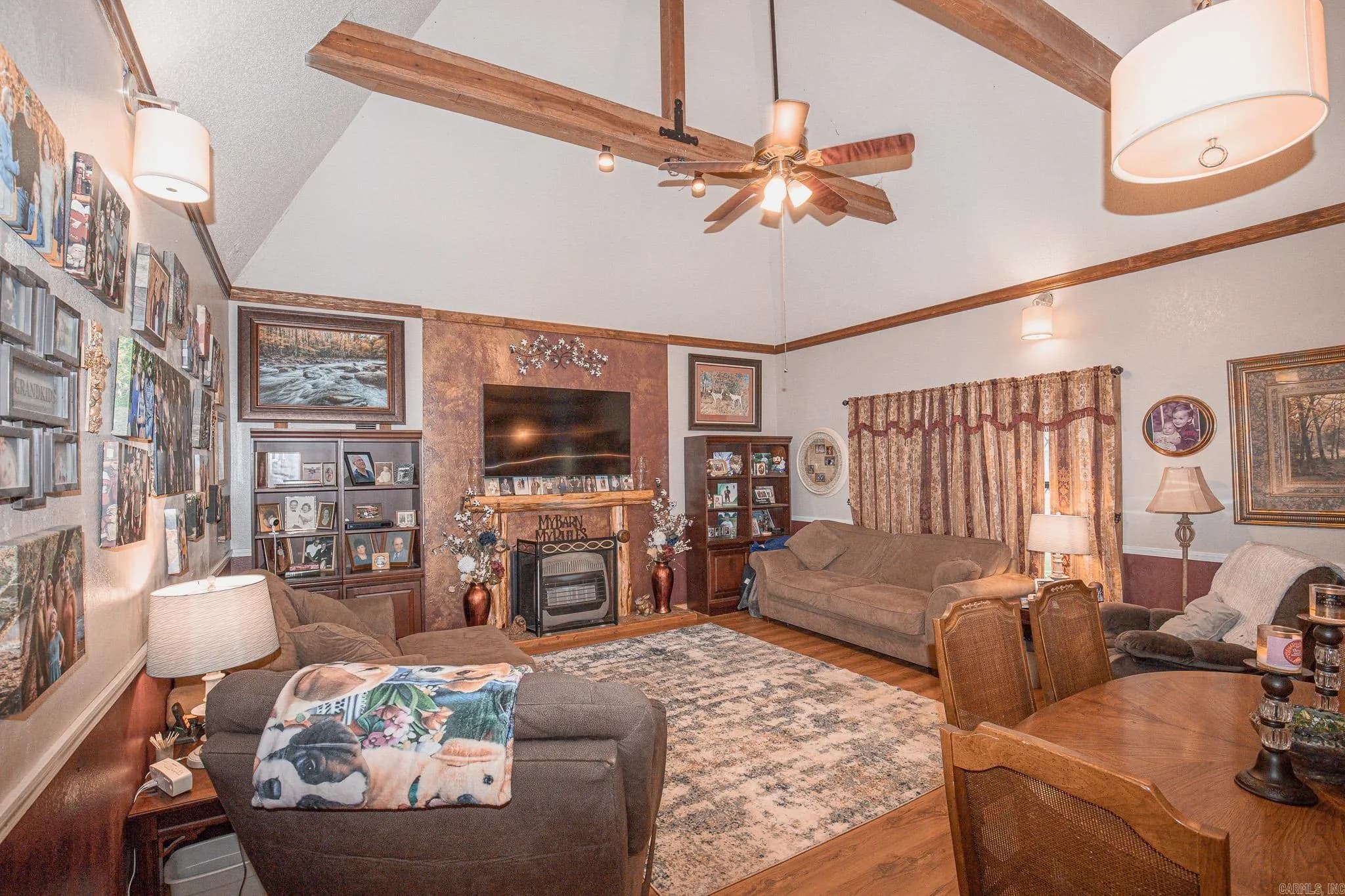 Property at 1000  Ryburn - Image 4