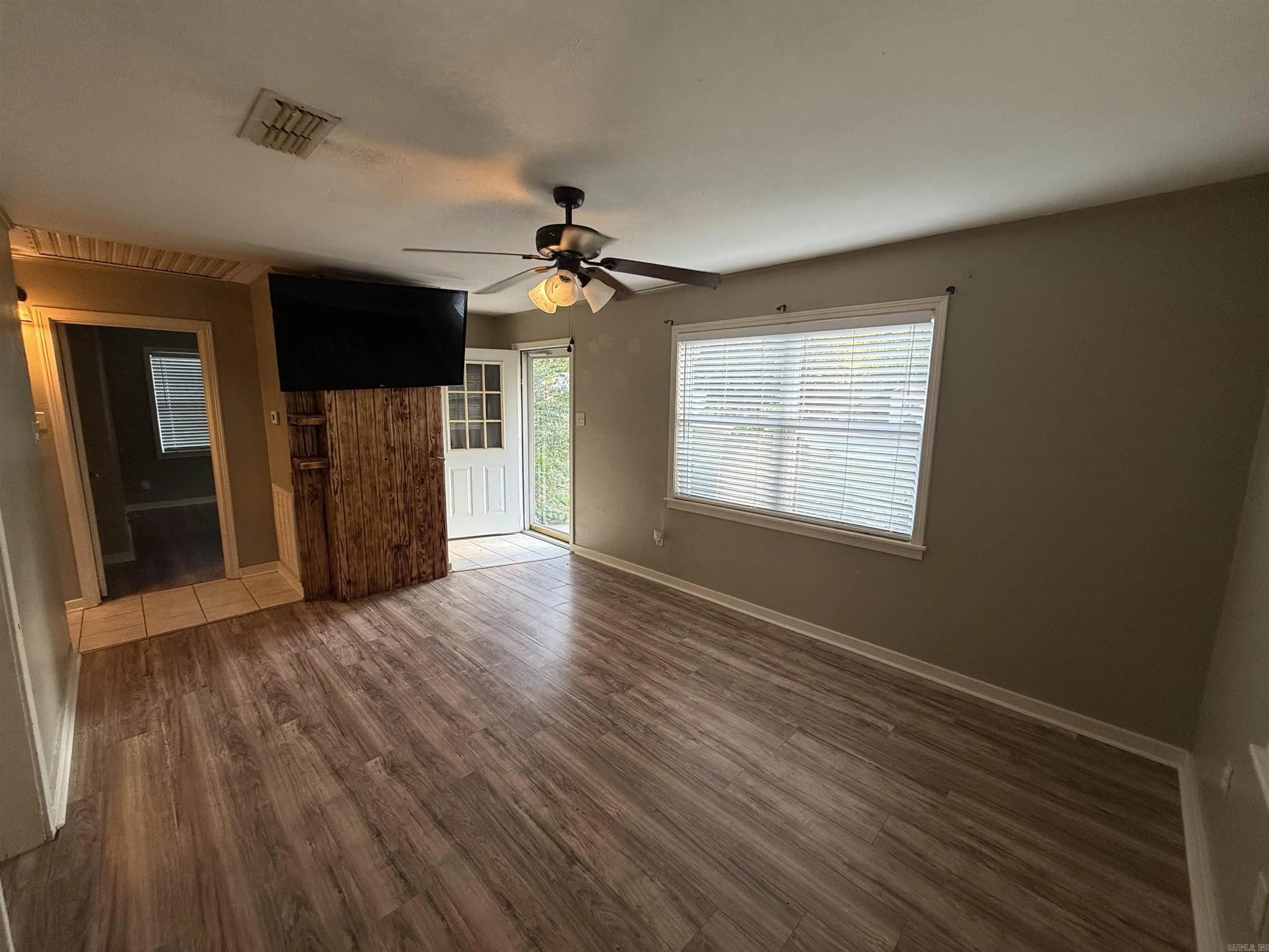 Property at 718  Dalewood - Image 10