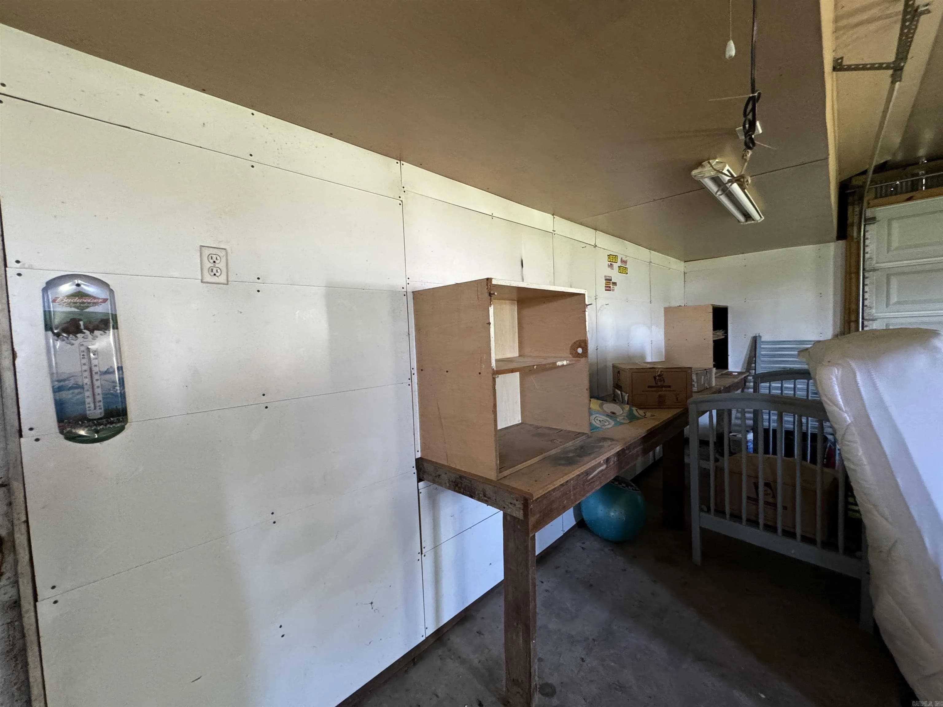Property at 717 S Terminal - Image 13