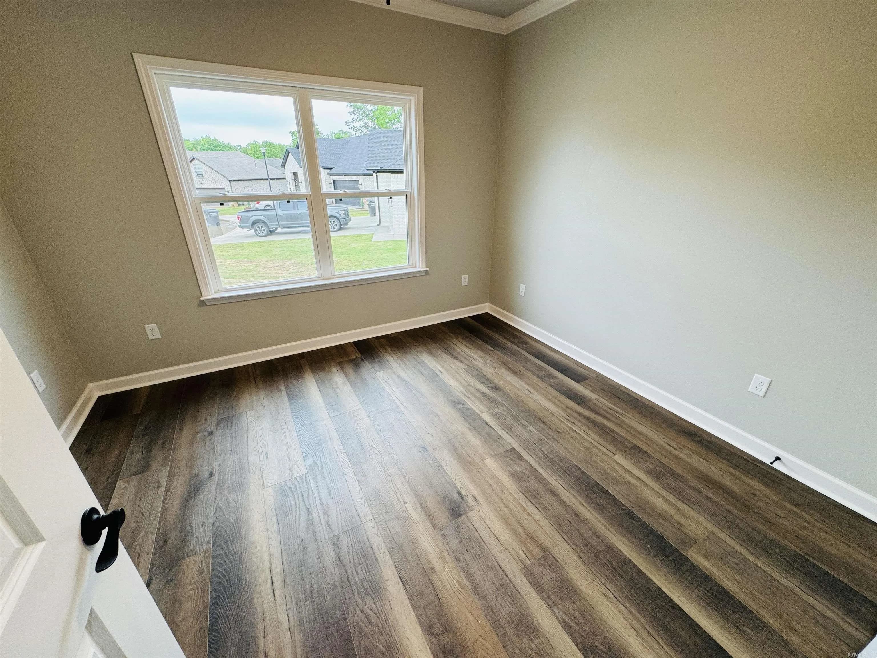 Property at 501  Forest glen - Image 20