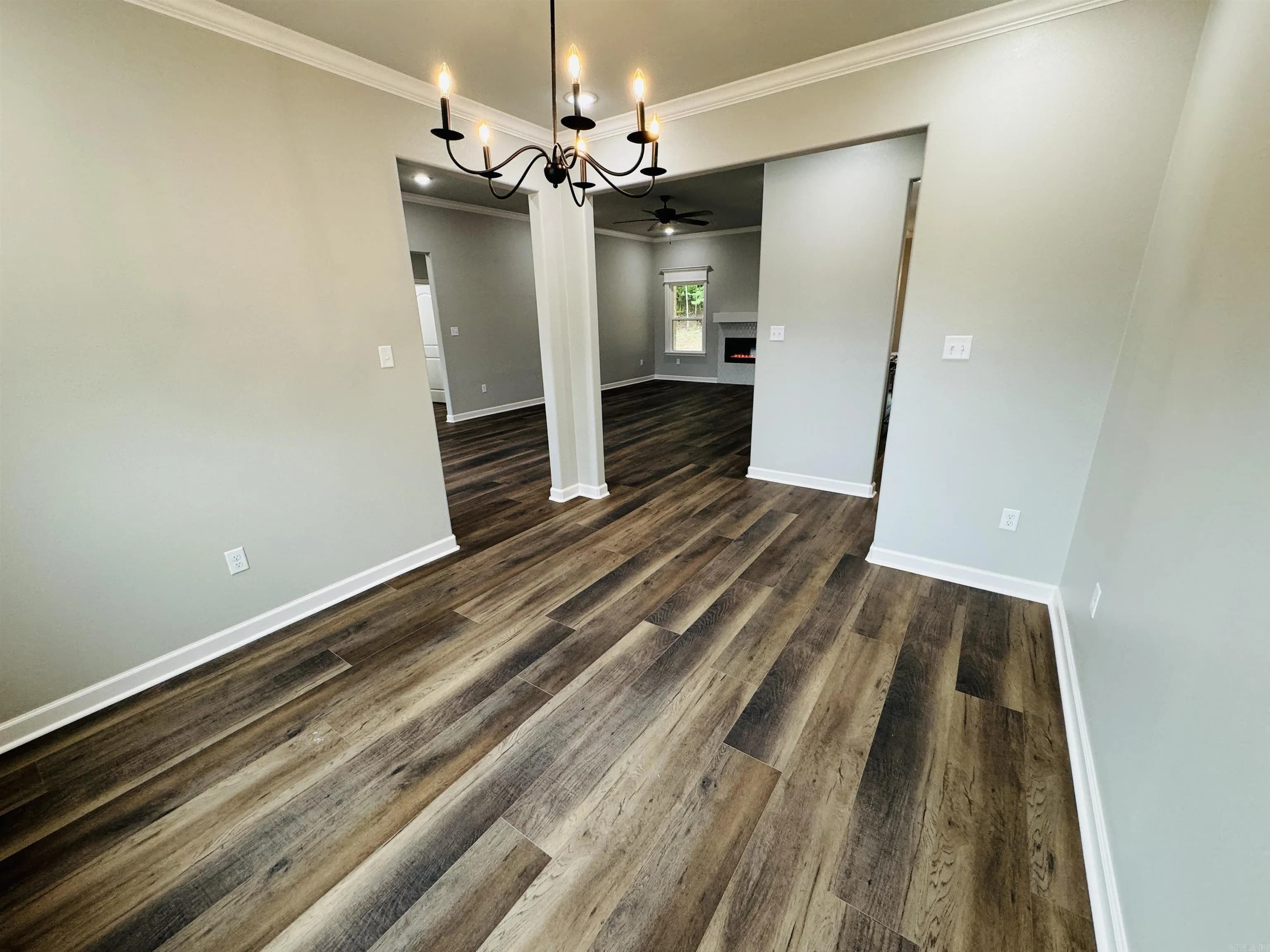 Property at 501  Forest glen - Image 4
