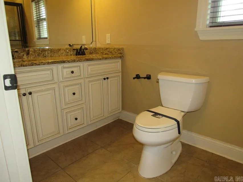 Property at 201 W Palm - Image 9