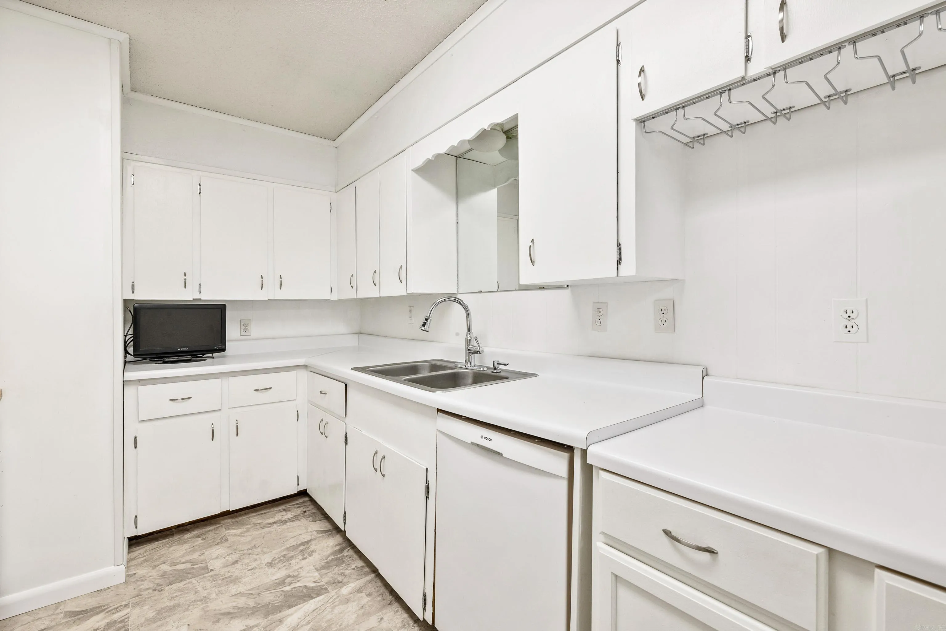 Property at 205  Brewer - Image 10