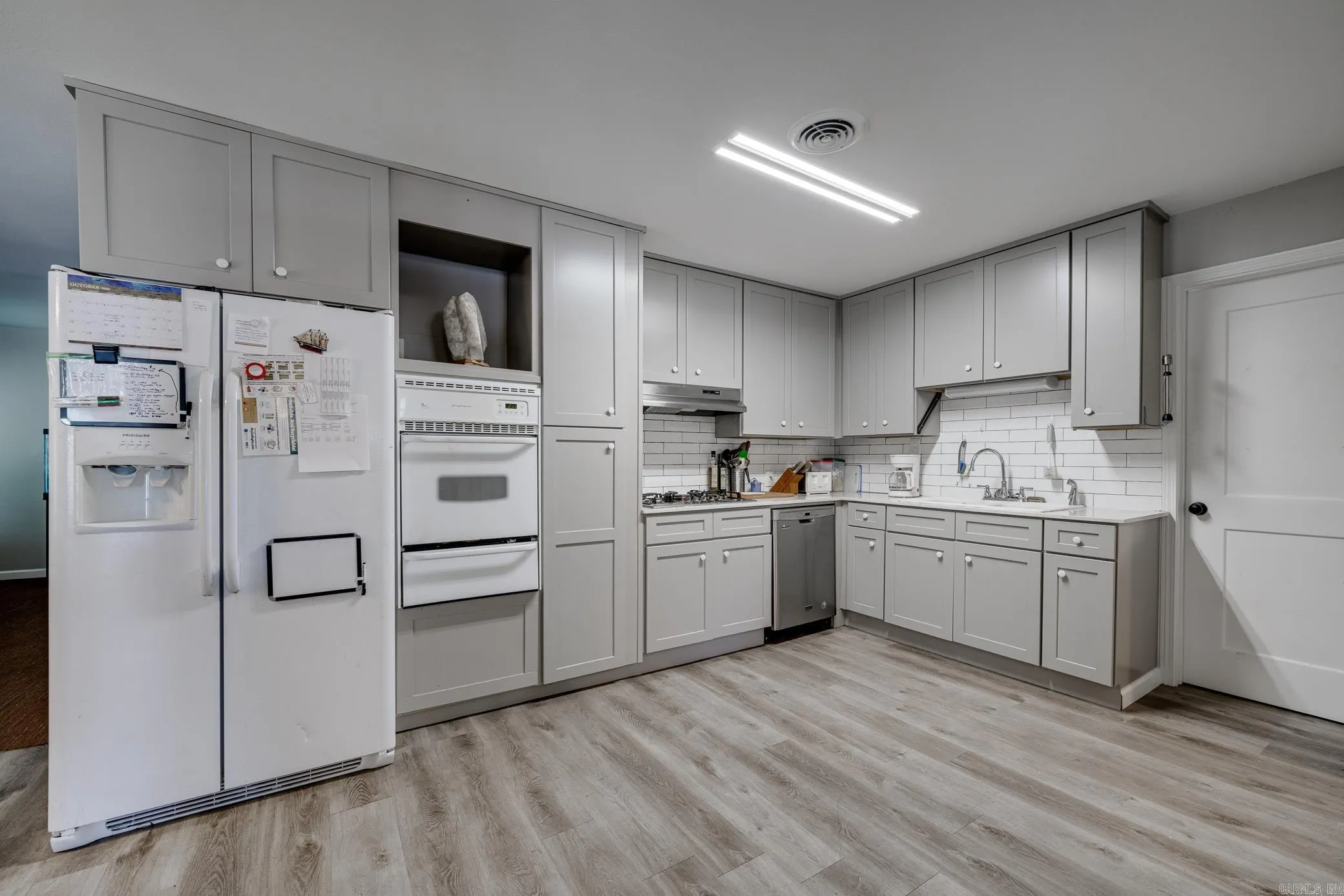 Property at 102  Gum drive - Image 10