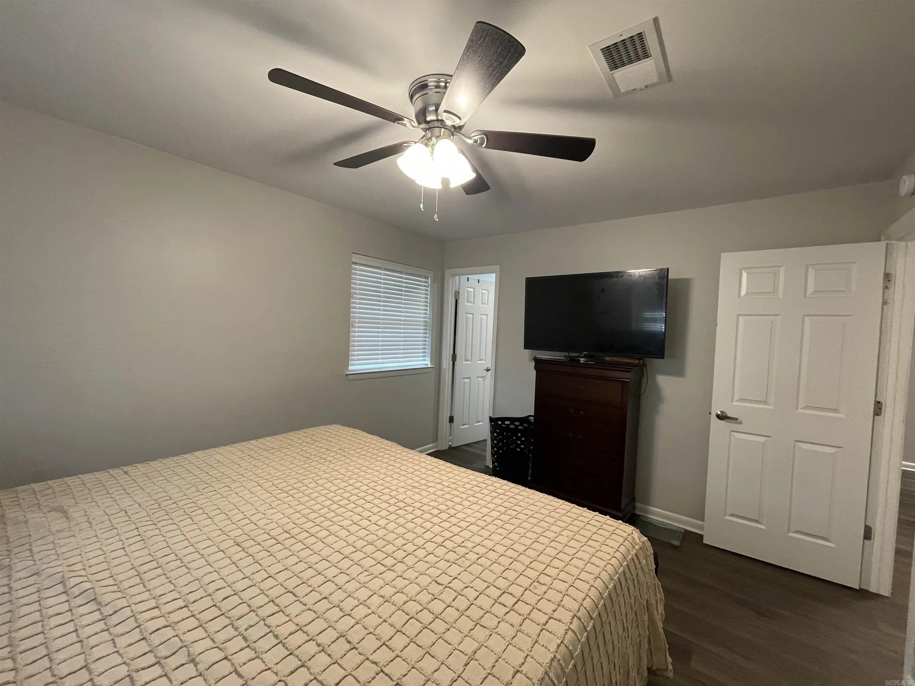 Property at 1004 N Jp wright - Image 11
