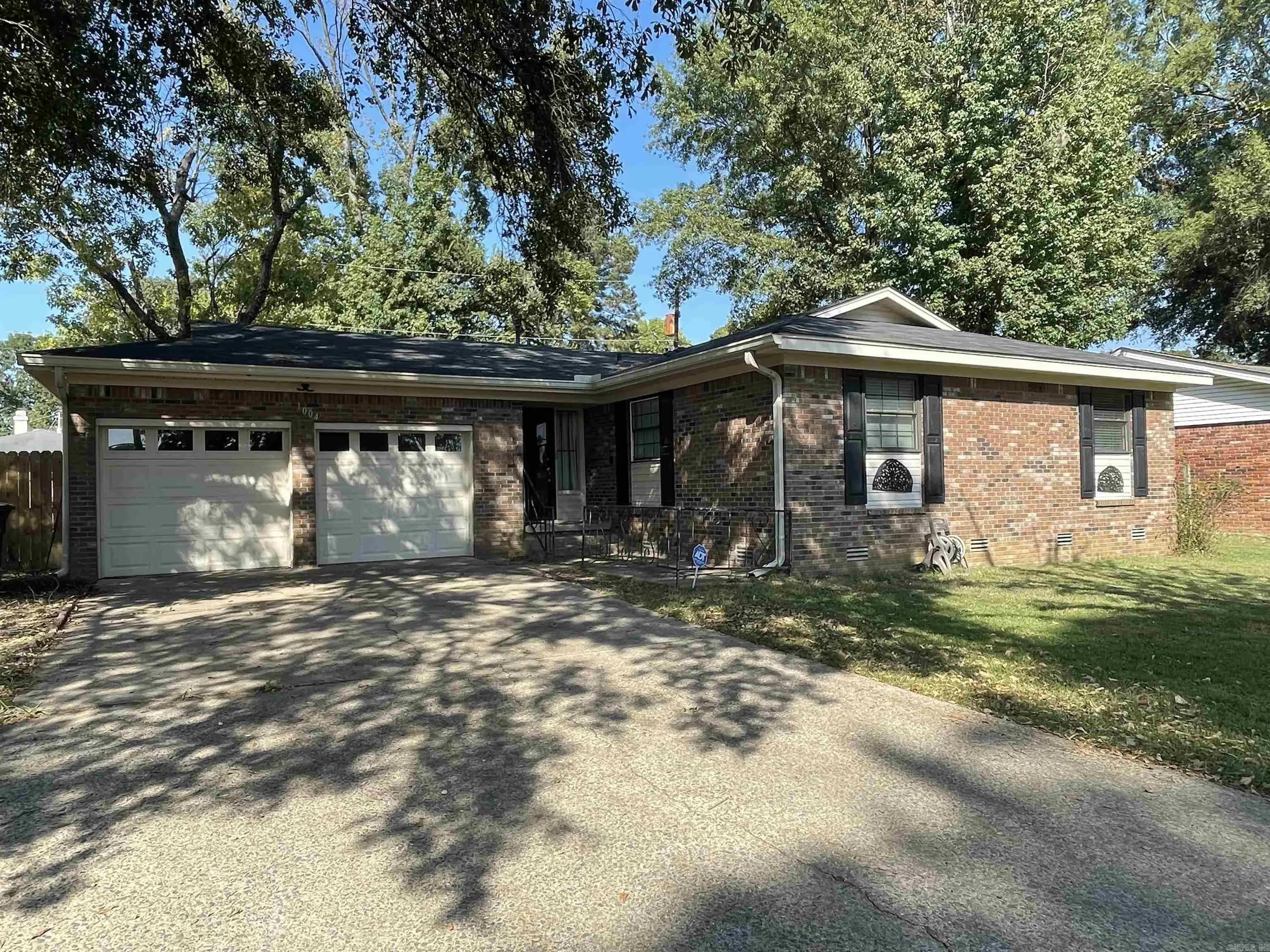 Property at 1004 N Jp wright - Image 1