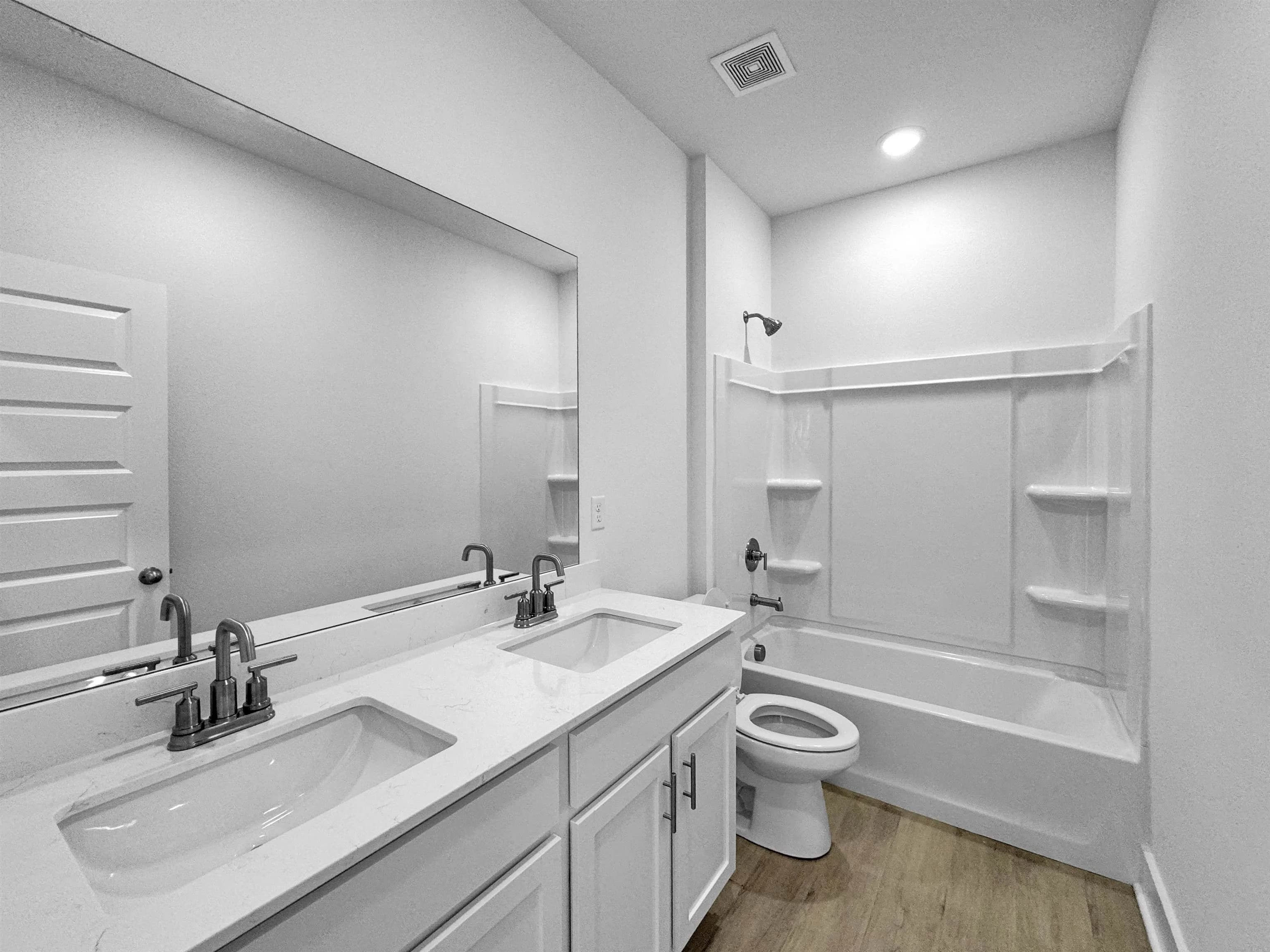 Property at 112  Molly - Image 12
