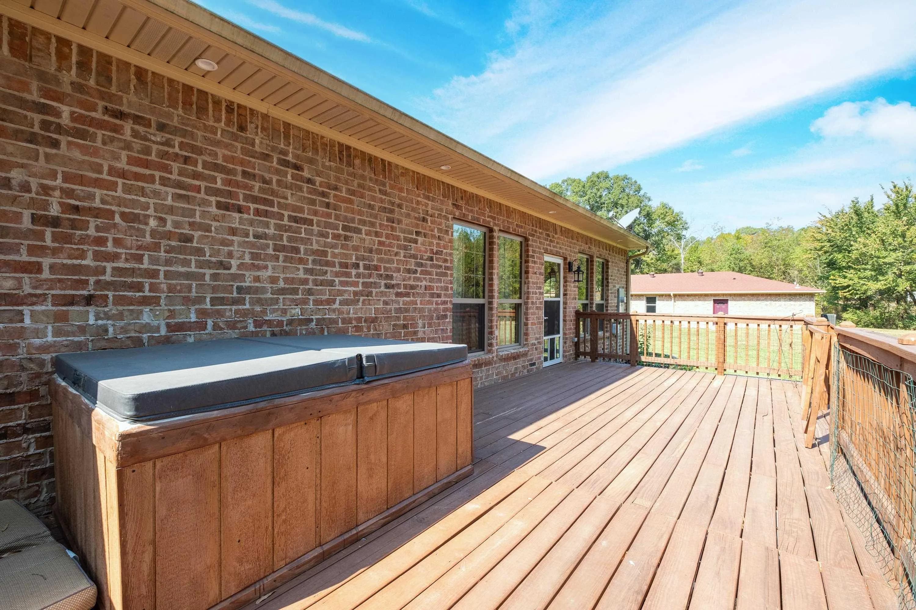 Property at 18714  Johns - Image 36