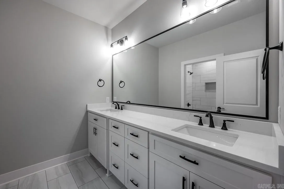 Property at 37  Sorpresa - Image 24