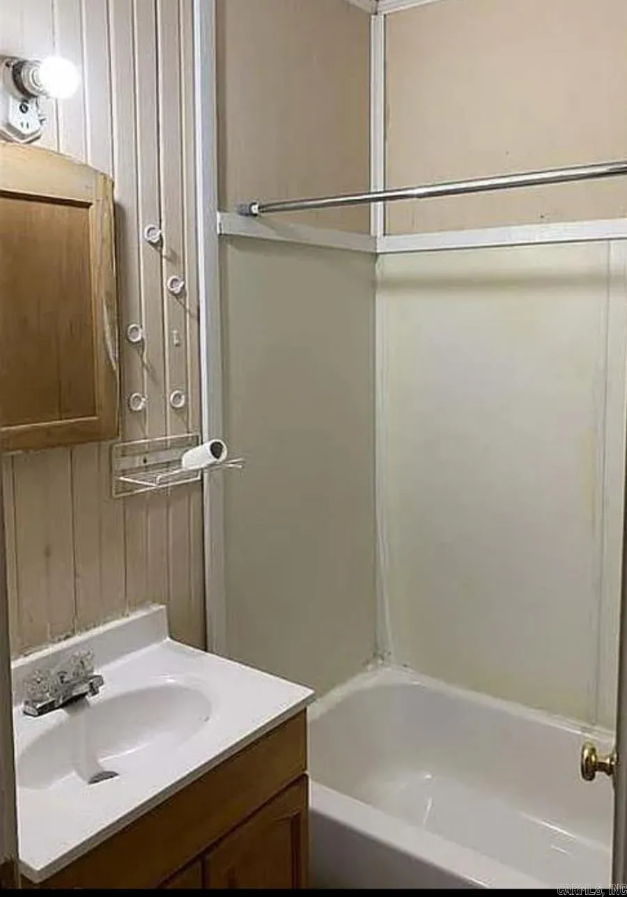 Property at 1519  Pine bluff - Image 34