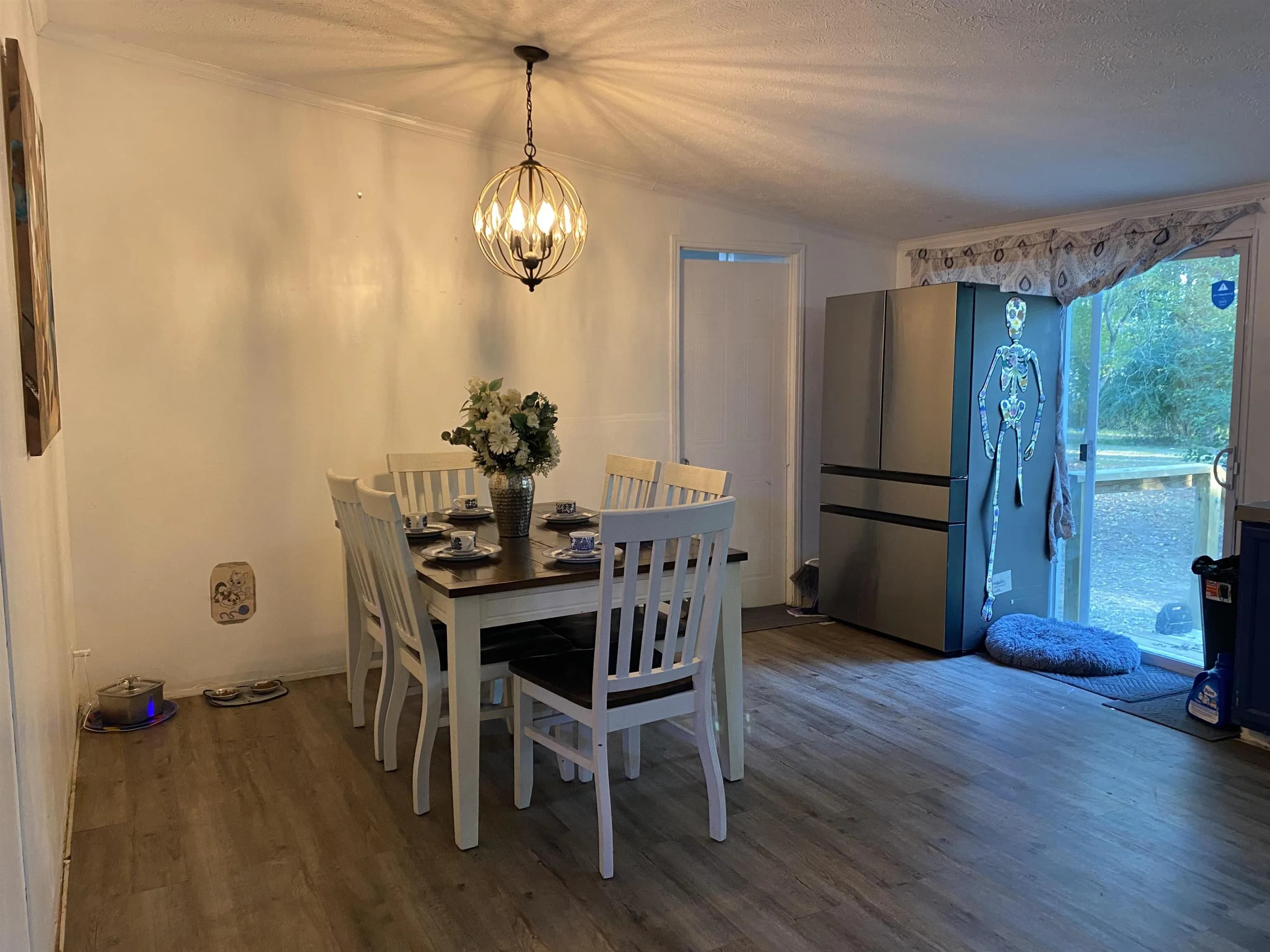 Property at 351  Binns loop - Image 8