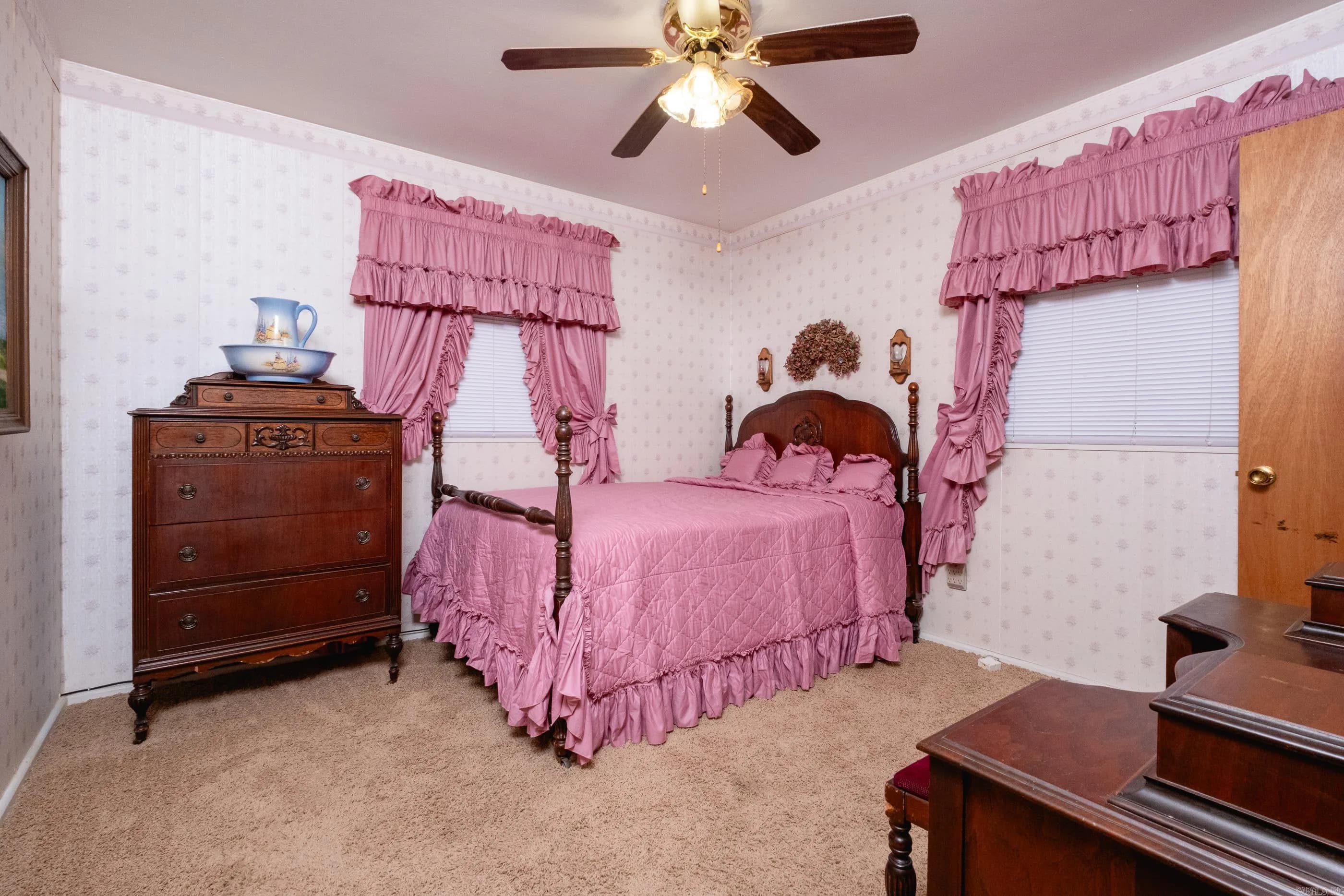 Property at 14  Hanover - Image 25