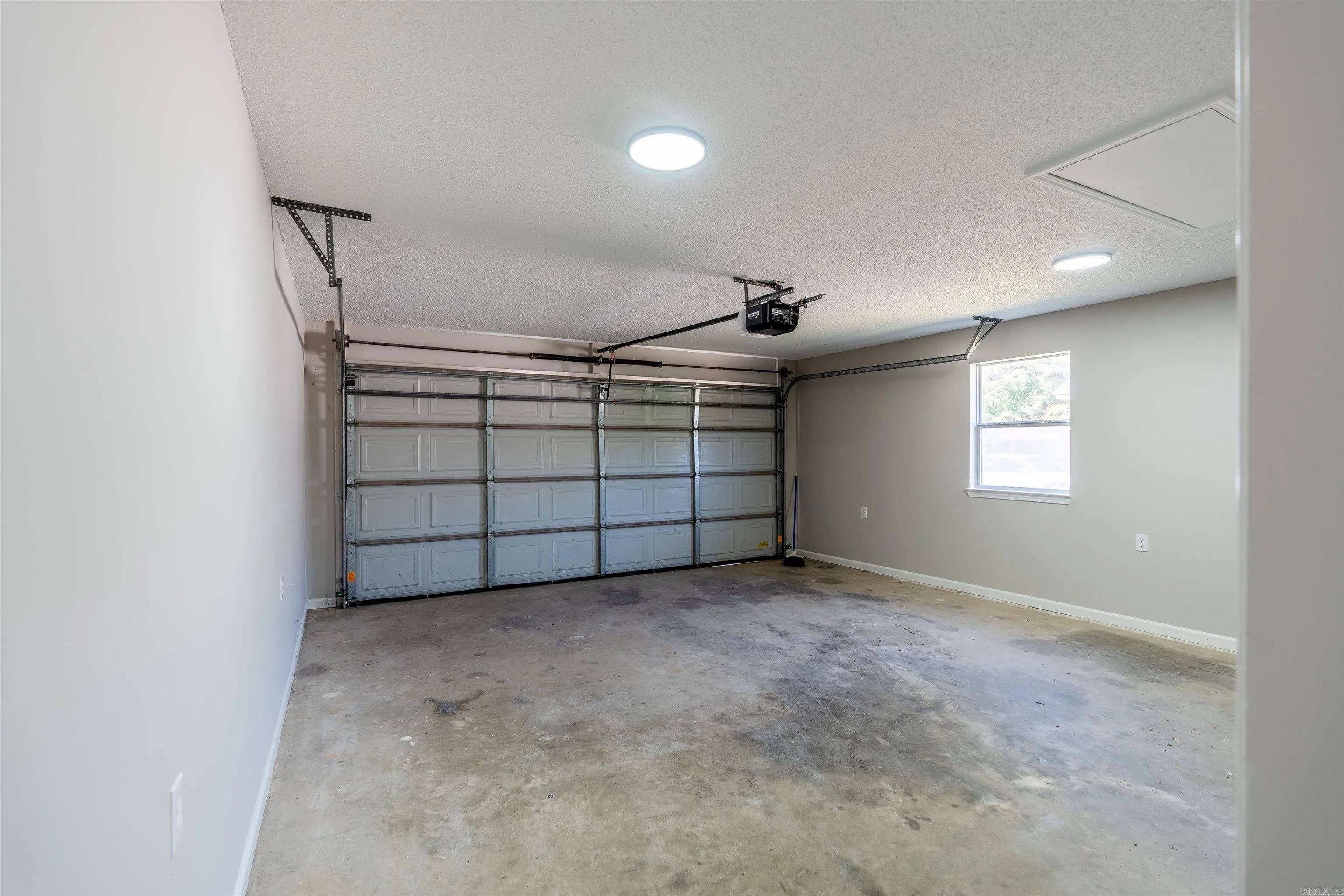 Property at 409  Atoka - Image 36