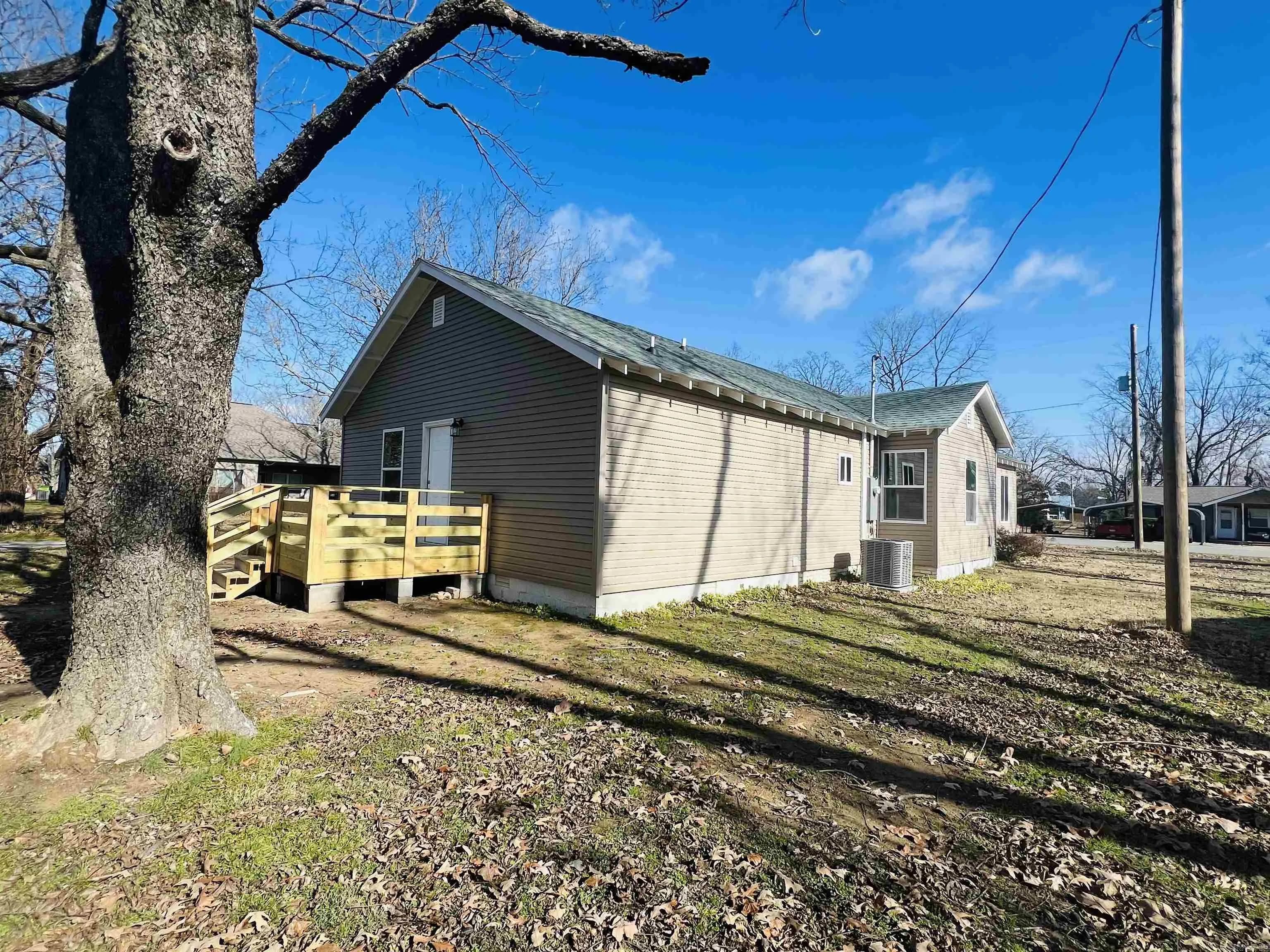 Property at 918  England - Image 19