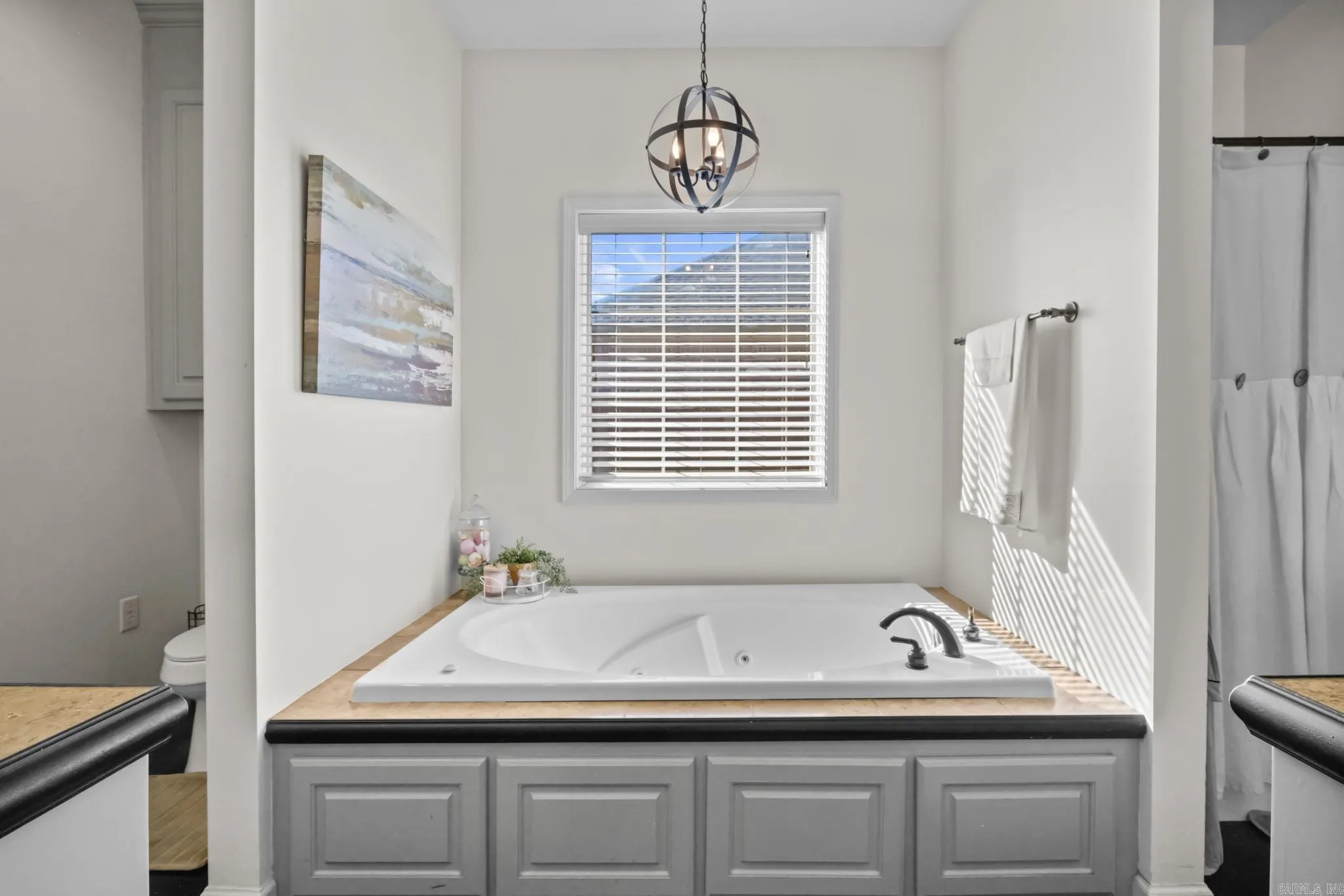 Property at 432  Jennifer - Image 18