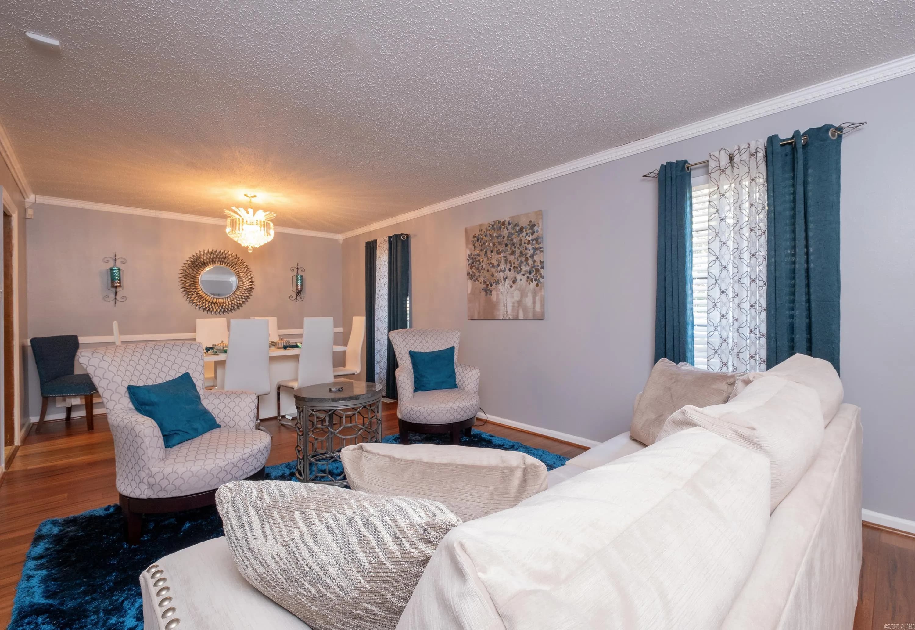 Property at 700 N Shackleford - Image 7
