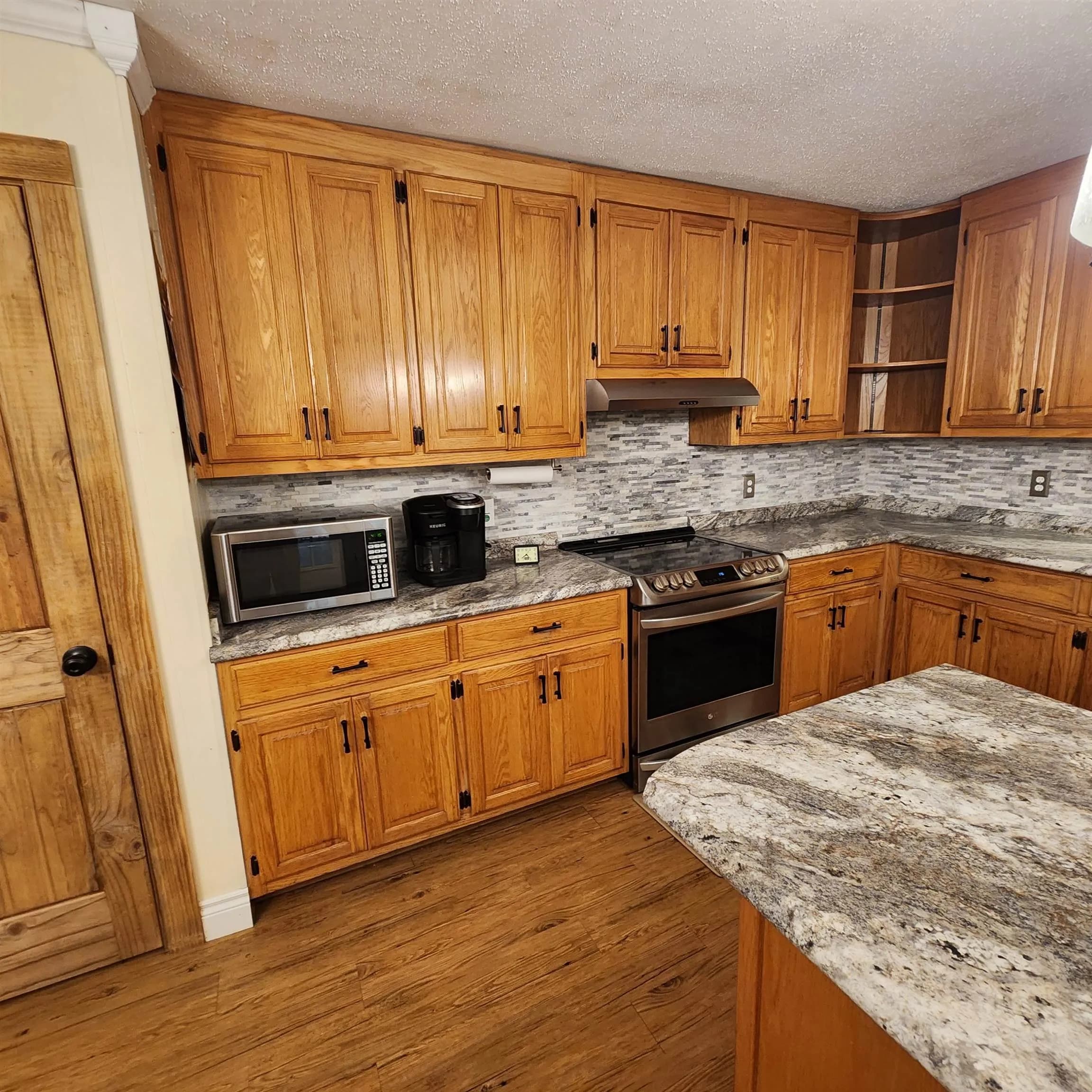 Property at 15  Menifee - Image 32