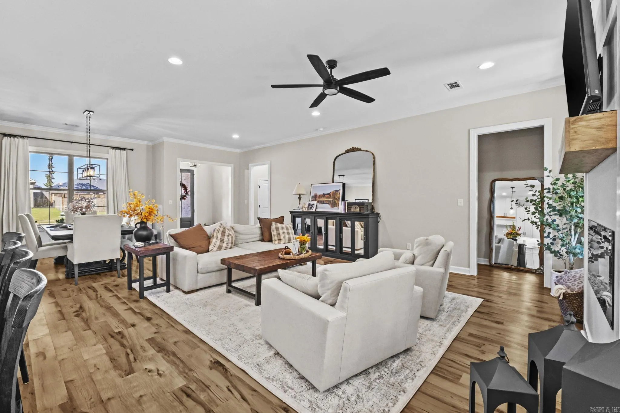 Property at 852  Oak forest - Image 7