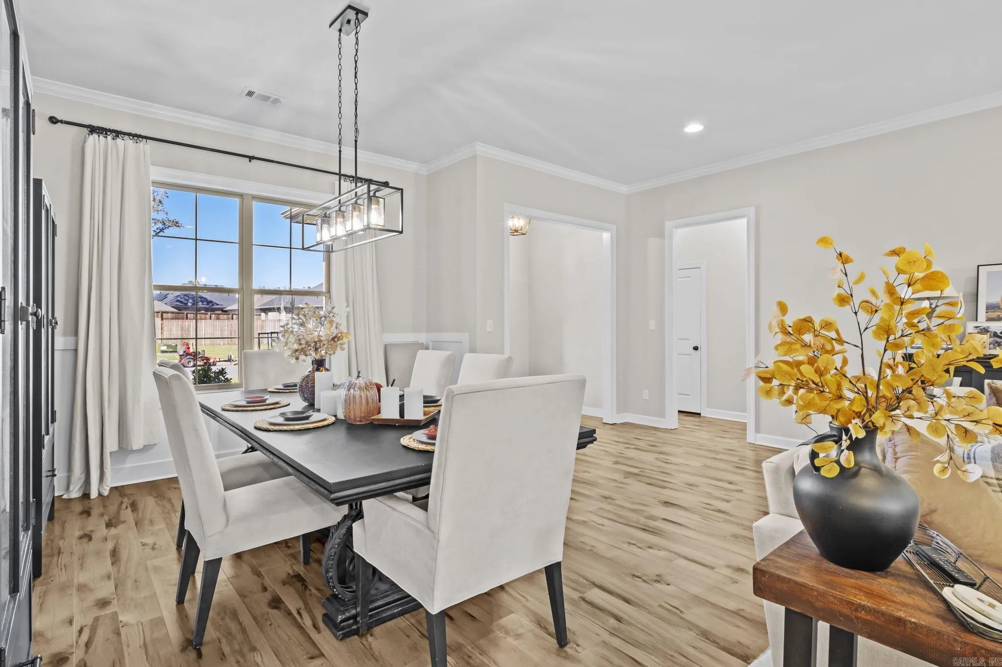 Property at 852  Oak forest - Image 14