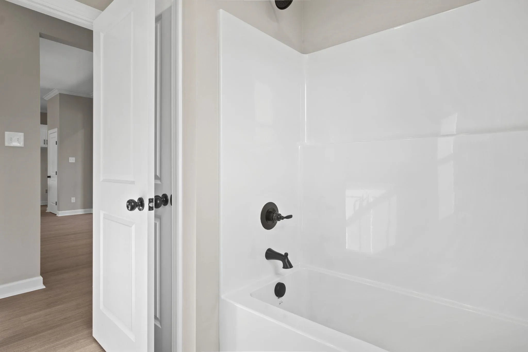 Property at 15  Hum - Image 38