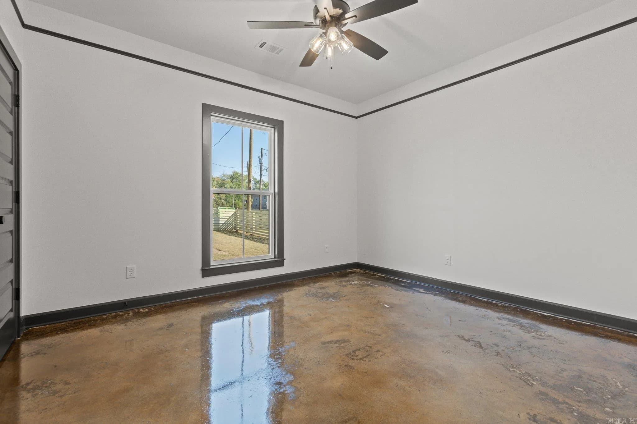 Property at 1501  Welch - Image 19