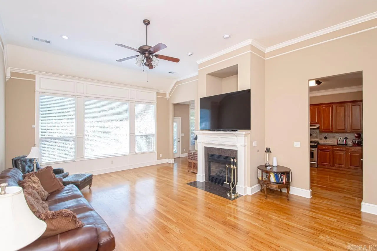 Property at 30  Bronte - Image 17