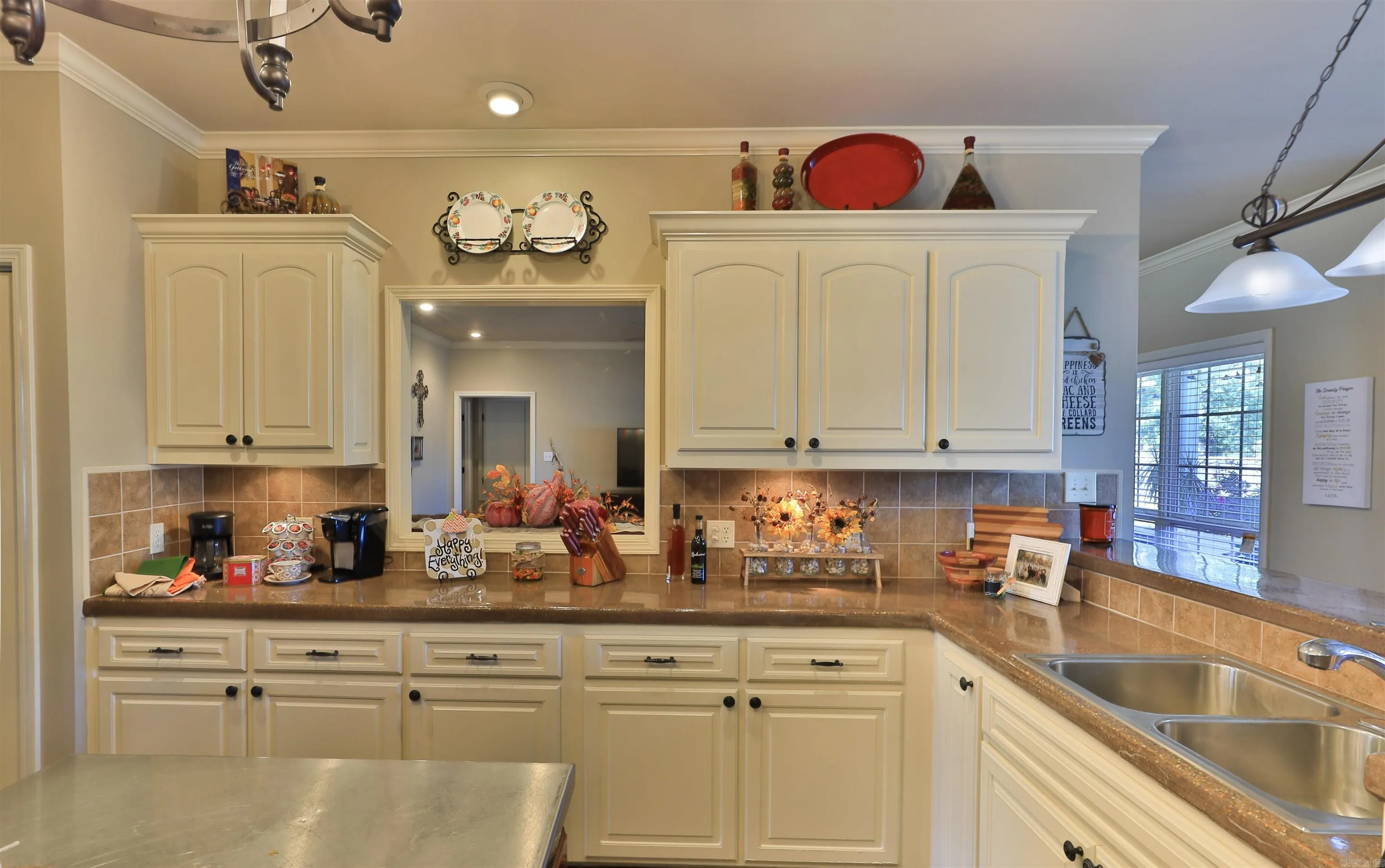 Property at 209  Grizzly bear - Image 16